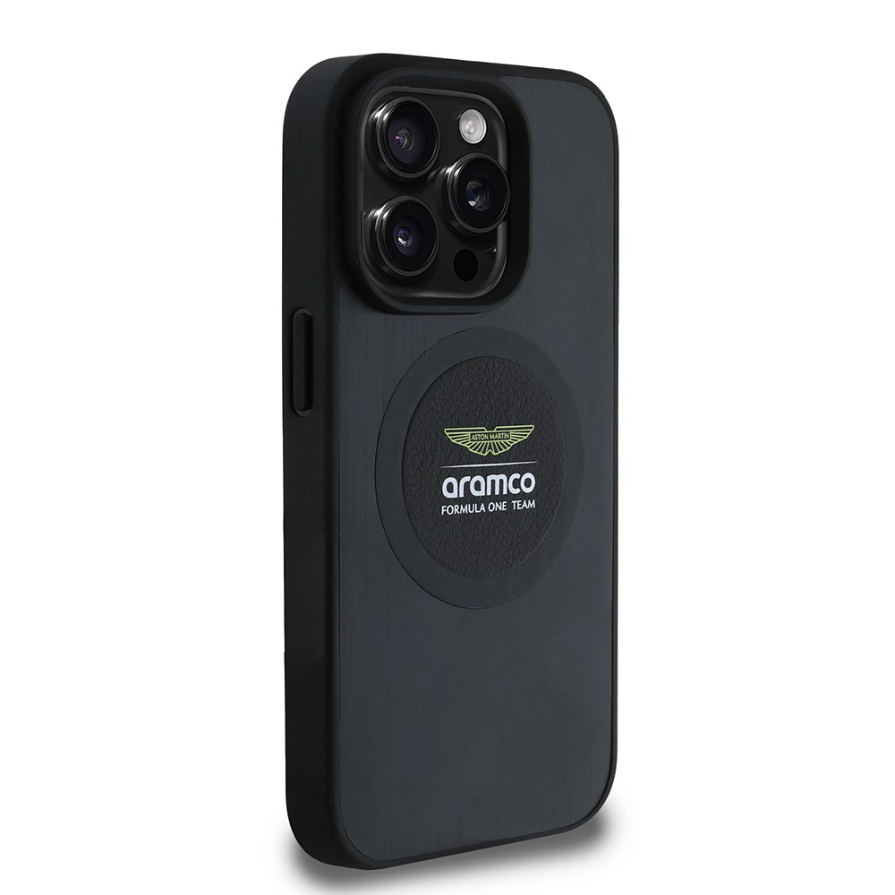 Apple iPhone 15 Pro Max Kılıf Aston Martin Orjinal Lisanslı M-safe Şarj Özellikli Aluminyum Arka Yüzeyli Formula One Team Baskılı Kapak