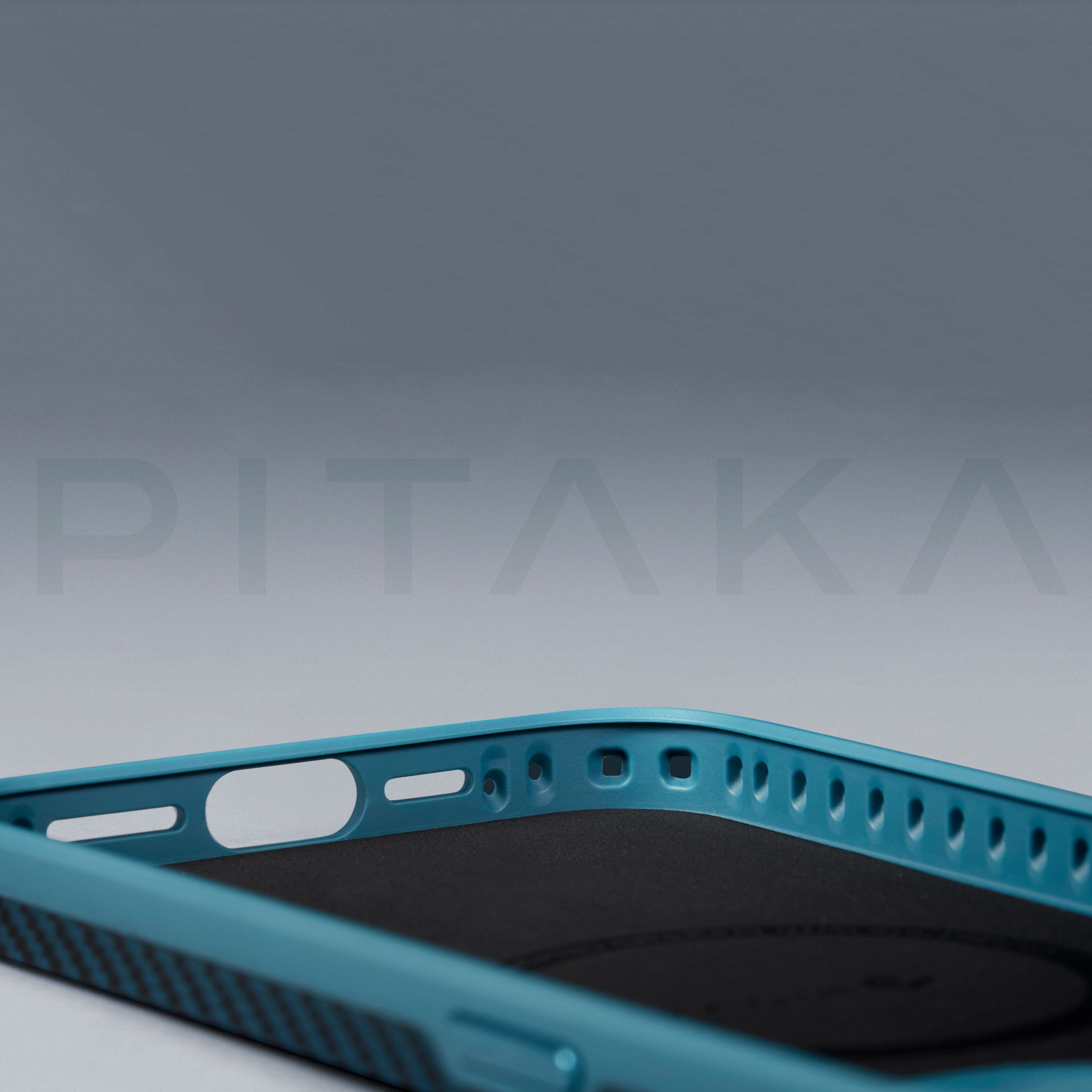Apple iPhone 15 Pro Max Kılıf M-safe Şarj Özellikli 1500D Aramid Fiber Pitaka Military-Grade Classic Serisi Black-Grey Twill Kapak
