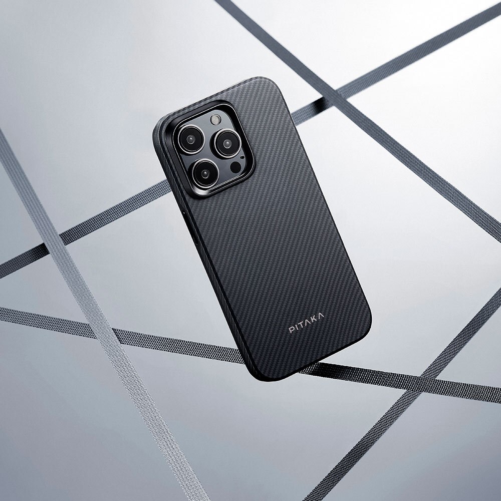Apple iPhone 15 Pro Max Kılıf M-safe Şarj Özellikli 600D Aramid Fiber Pitaka Military-Grade Classic Serisi Black-Grey Twill Kapak