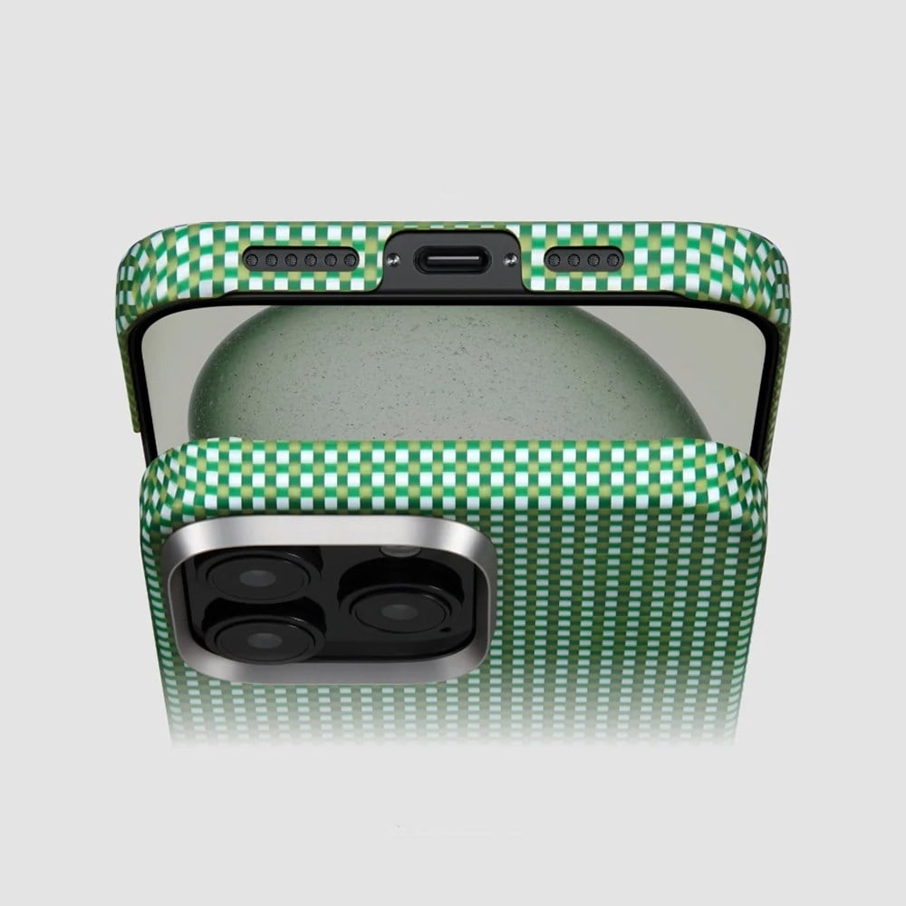 Apple iPhone 16 Pro Kılıf M-safe Şarj Özellikli Aramid Fiber Pitaka Ultra-Slim Classic Serisi Forest Green Kapak