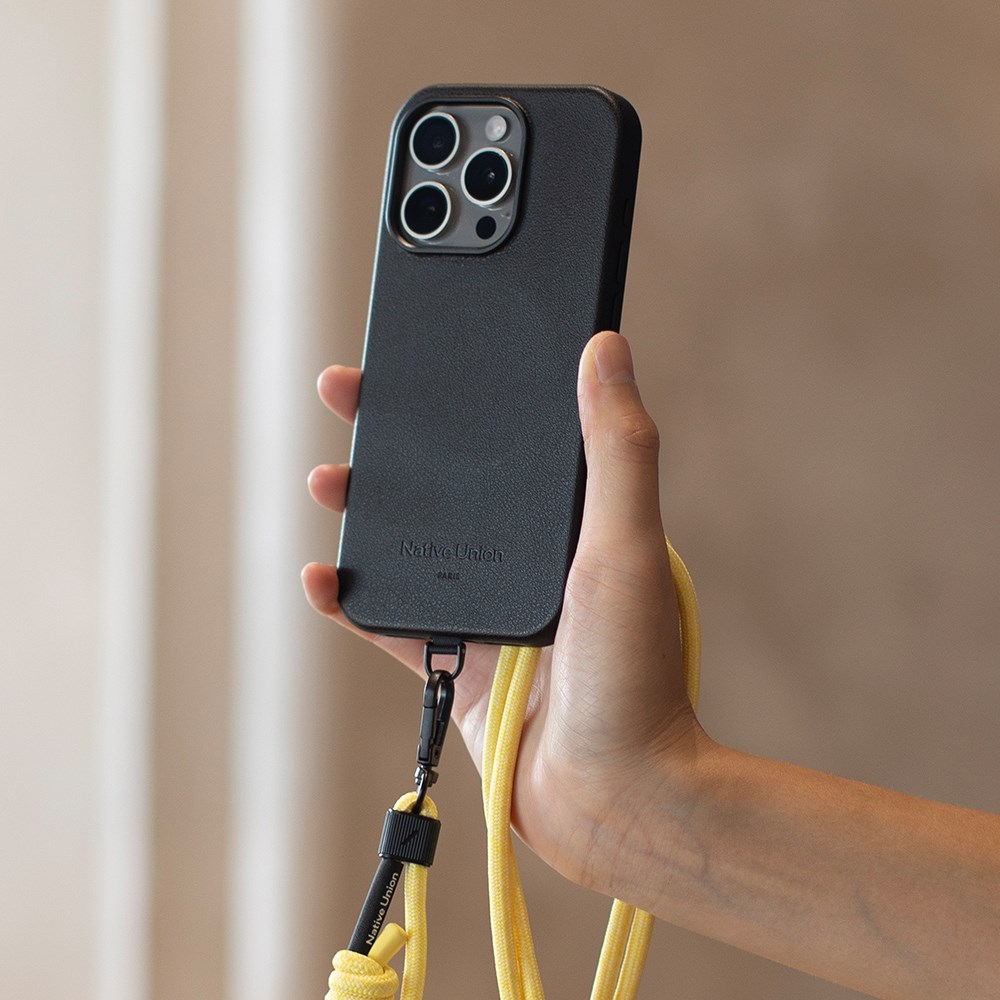 Apple iPhone 16 Pro Max Kılıf M-safe Şarj Özellikli Deri Görünümlü Native Union 2024 Active Serisi Kapak