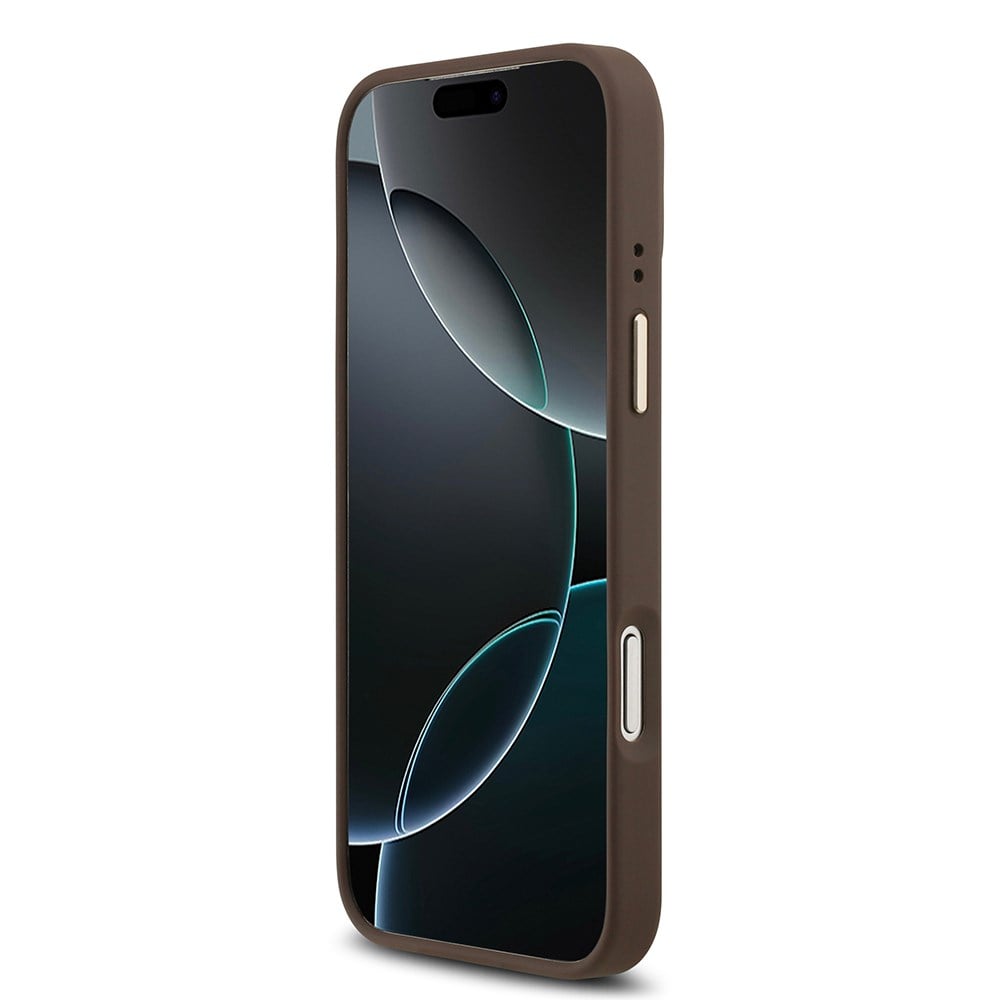Apple iPhone 17 Pro Max Kılıf Guess Orjinal Lisanslı M-safe Şarj Özellikli Gold Metal Kamera Çerçeveli PU Deri 4G Desenli Yazı Logolu Kapak
