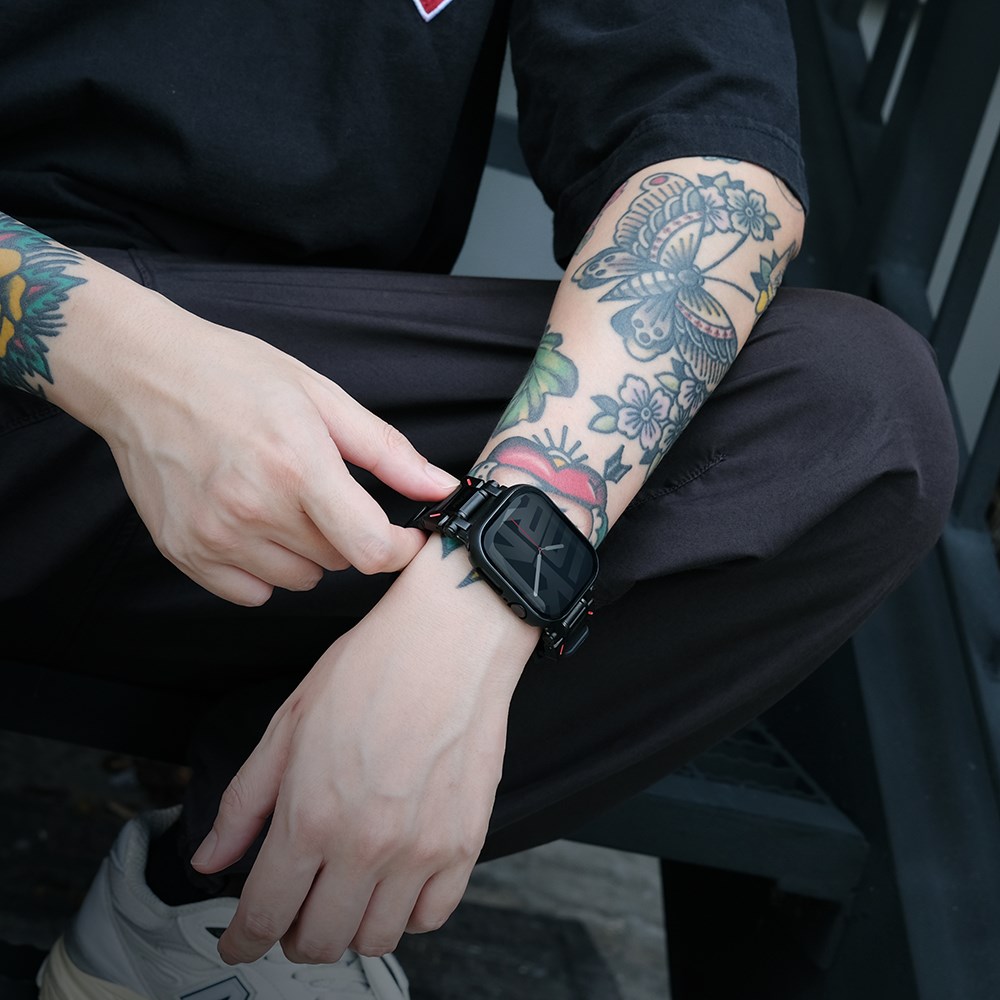 Apple Watch 10 46mm Skinarma Gado Sert Silikon Kasa ve Ekran Koruyucu