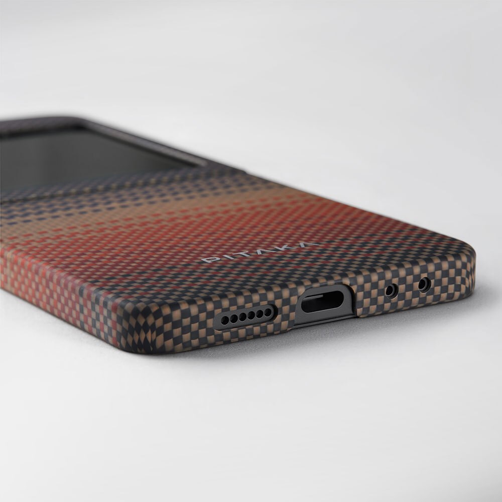 Galaxy Z Flip 6 Kılıf M-safe Şarj Özellikli Aramid Fiber Pitaka Tactile Woven Sunset-Moonrise Serisi Sunset Kapak