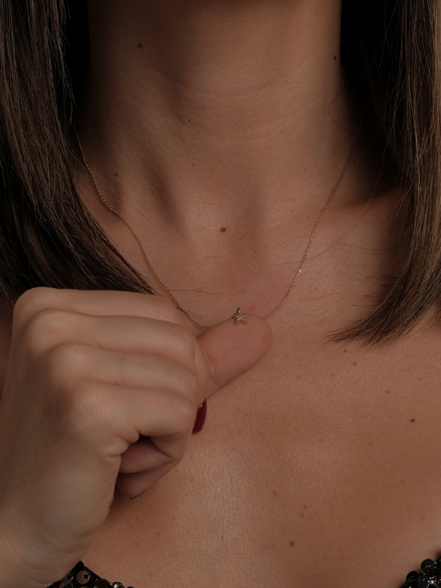 14 Ayar Altın Yıldız Kolye