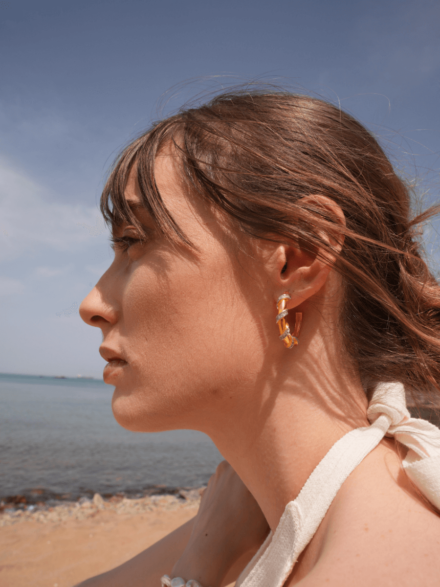 Emily Taşlı Halka Küpe