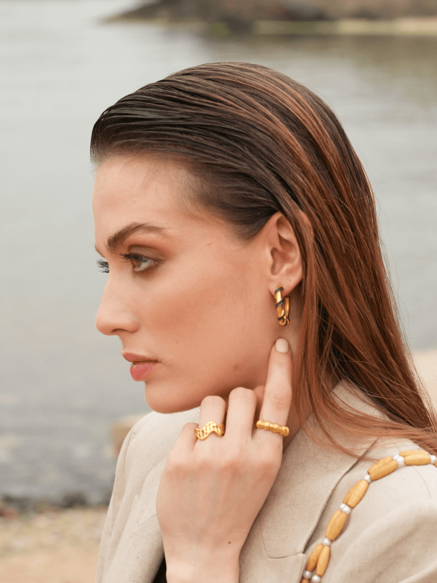 Emily Taşlı Halka Küpe