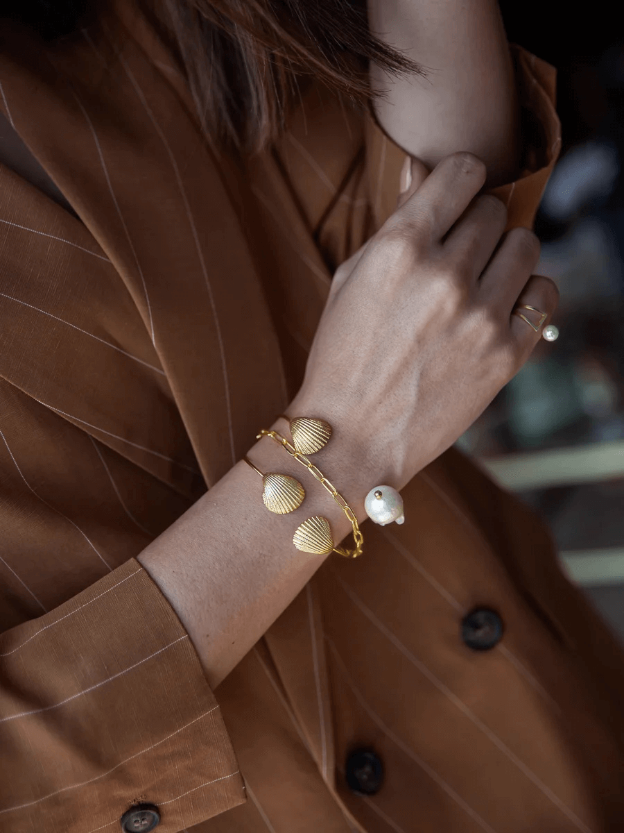 İkili Deniz Kabuğu Kelepçe