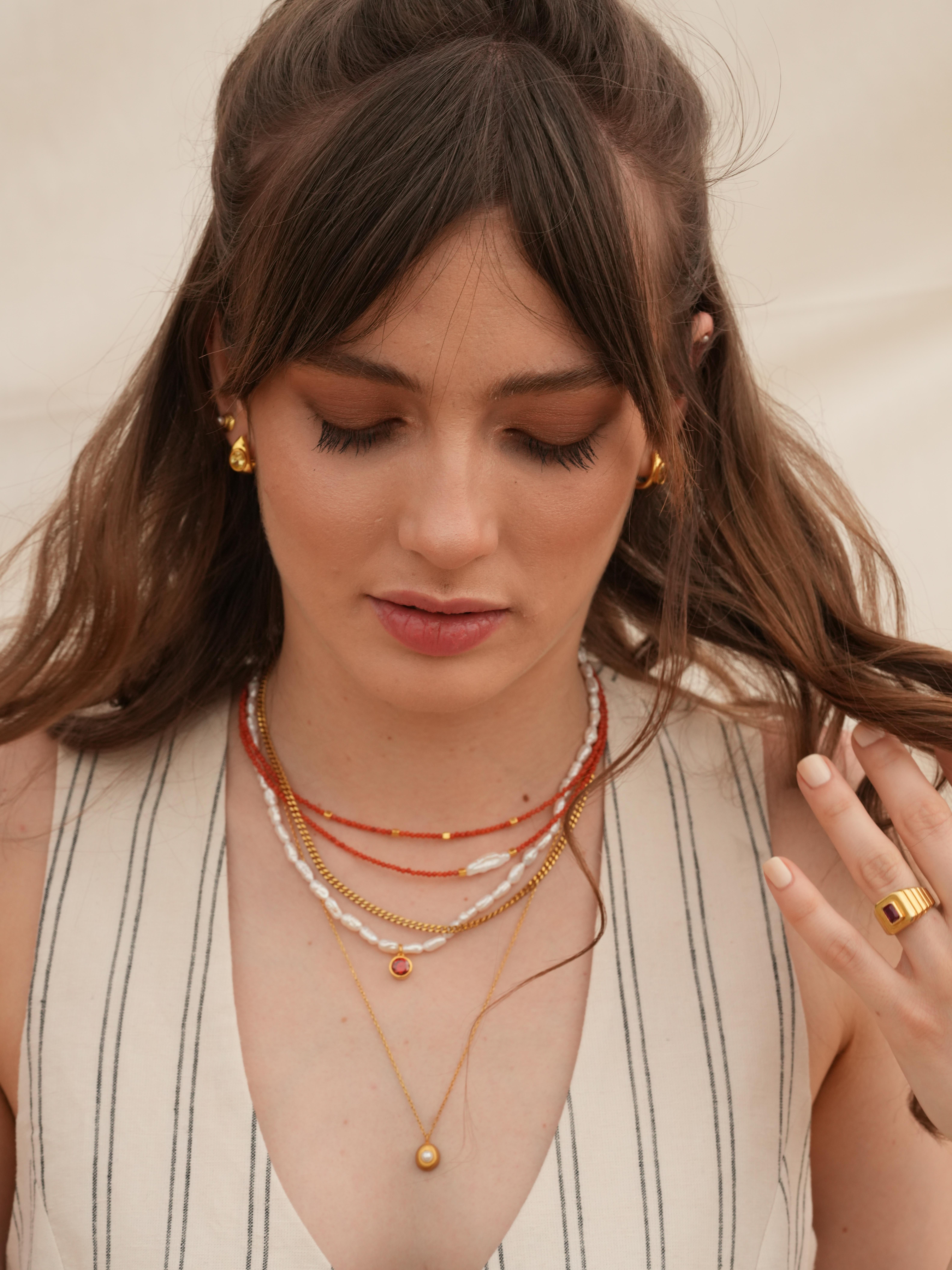 Kely Kırmızı Mercanlı Küçük İncili Kolye - 925 Ayar Gümüş