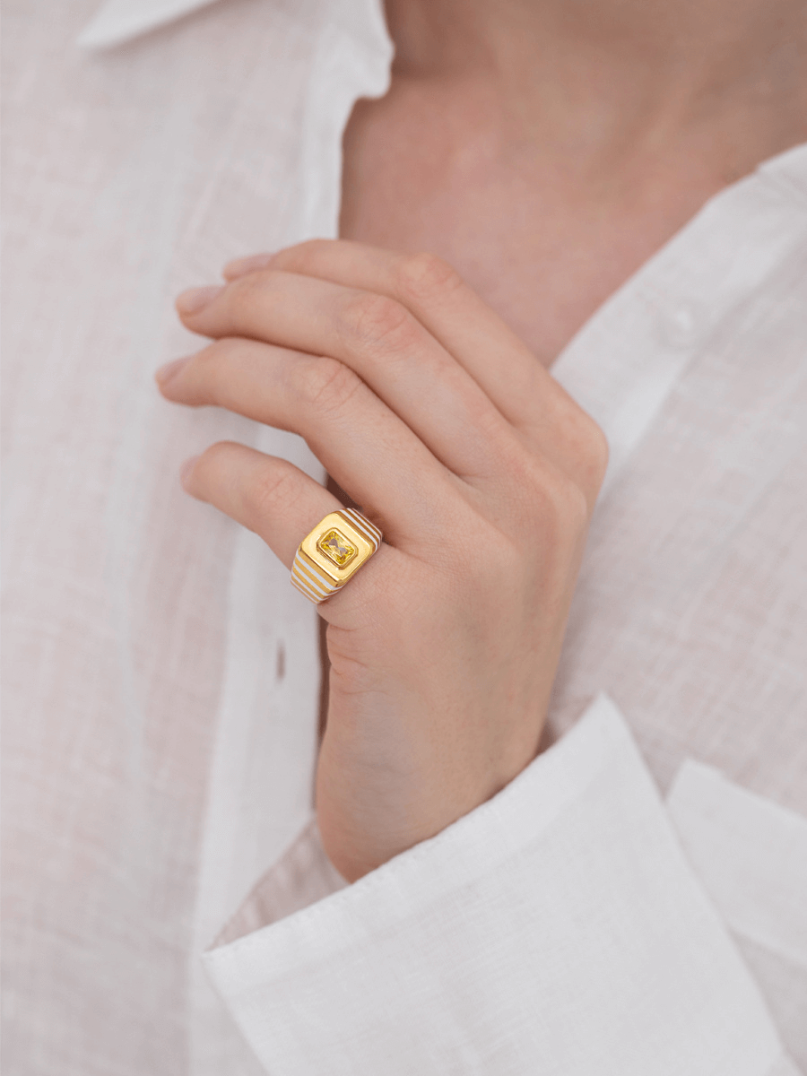 Oktagon Taşlı Mineli Yüzük