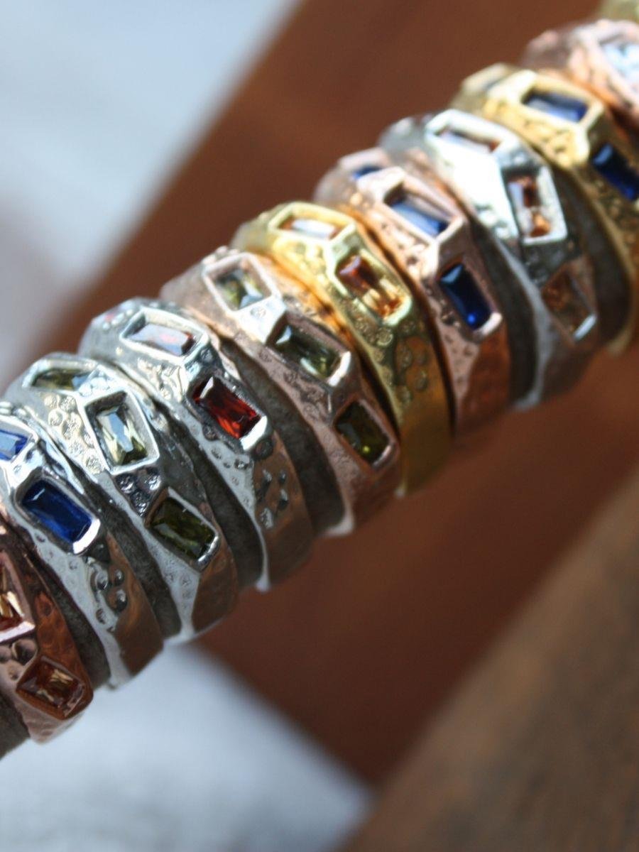 Ruby Baget Taş Yüzük