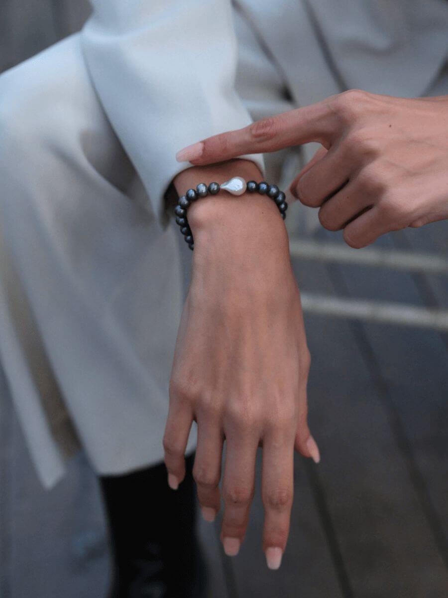 Vola Siyah İnci Bileklik