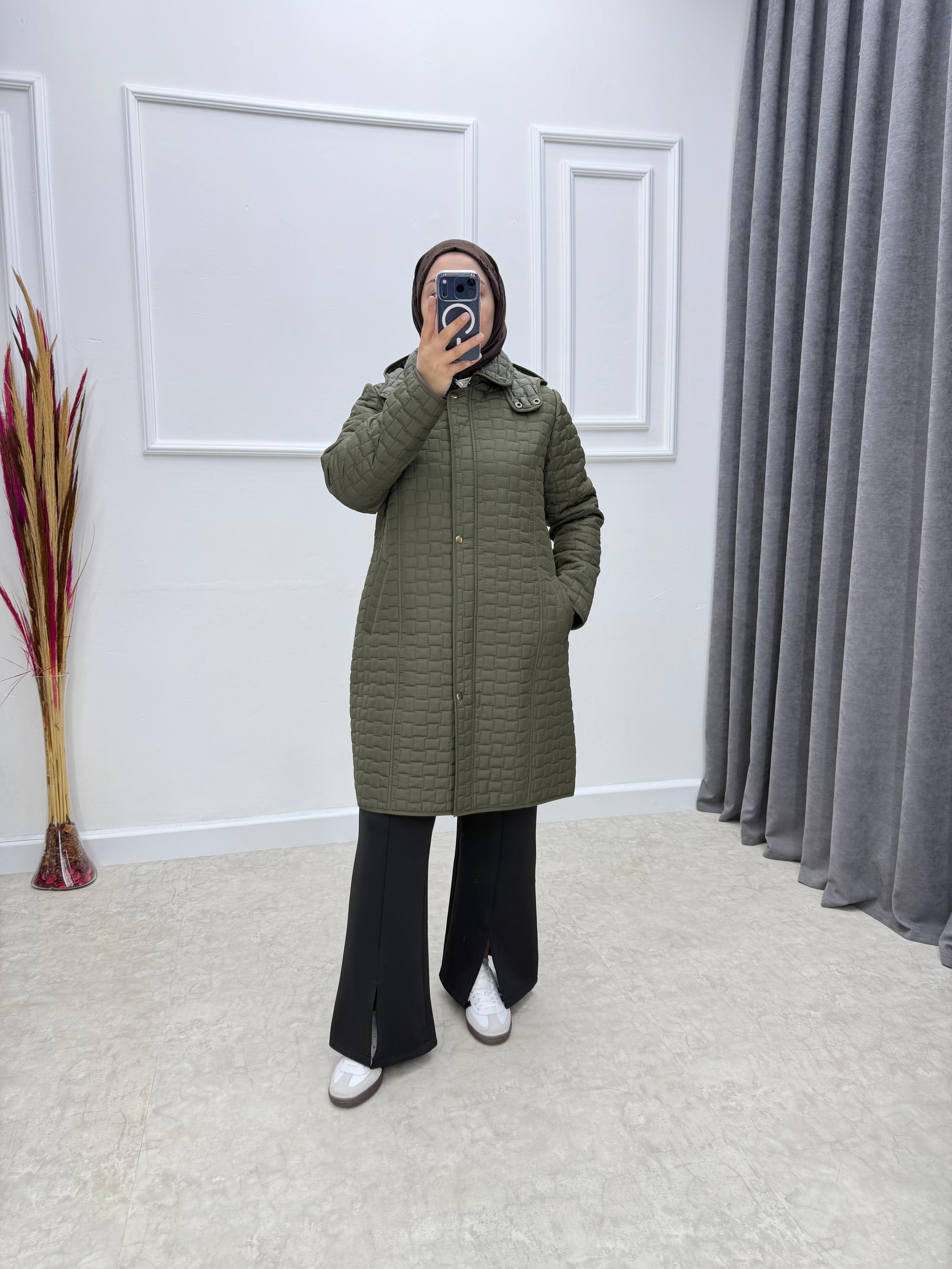 Mini Kare İçi Tüylü Kapitone Mont Haki Yeşili