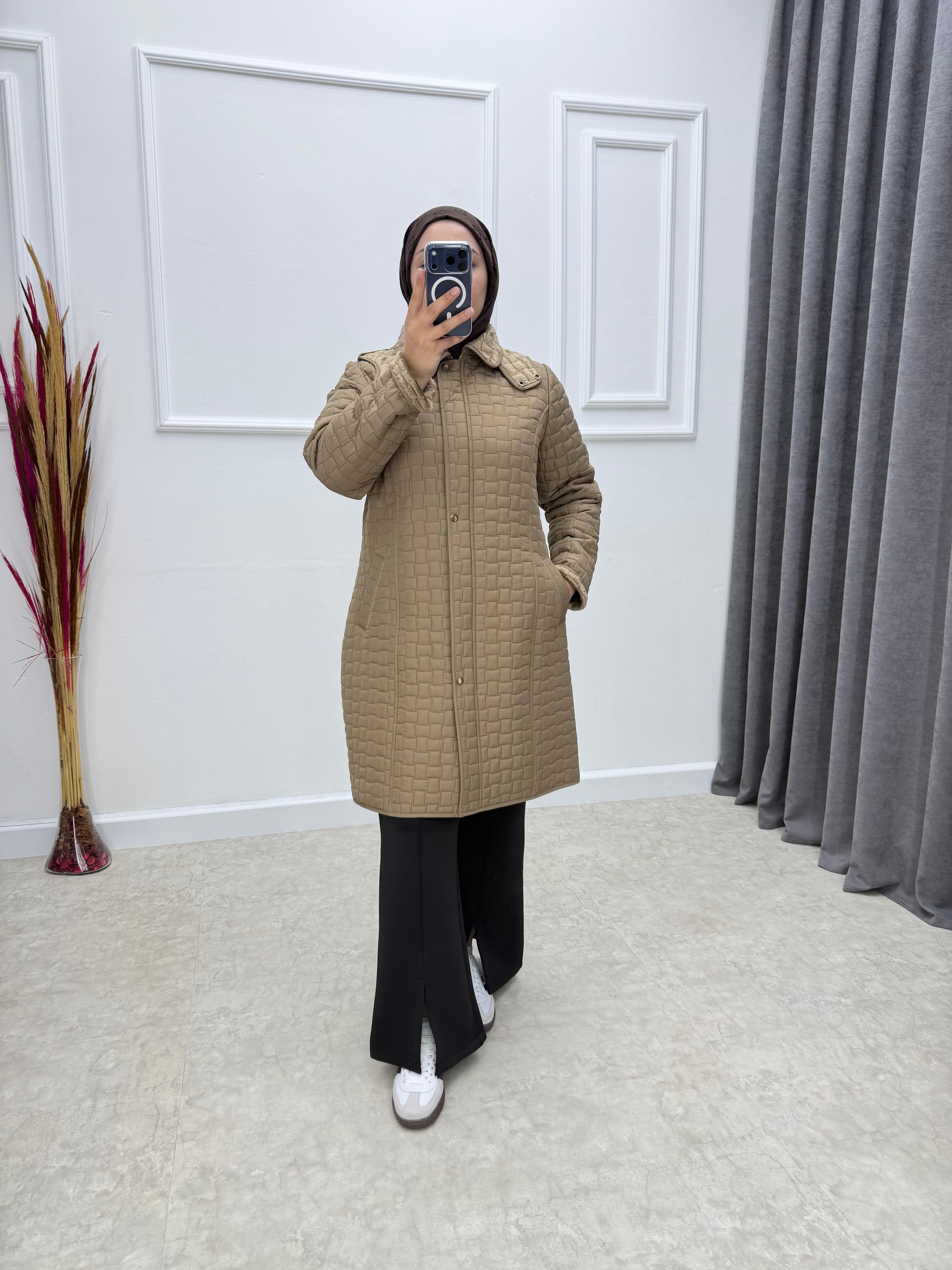 Mini Kare İçi Tüylü Kapitone Mont Vizon