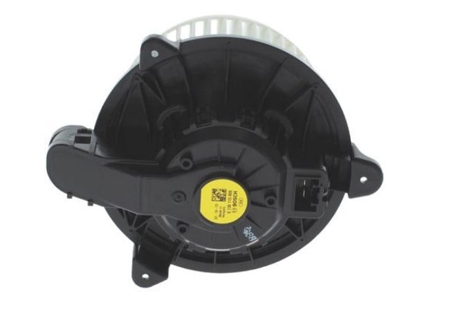BOSCH0130115806-Kalorifer Motoru