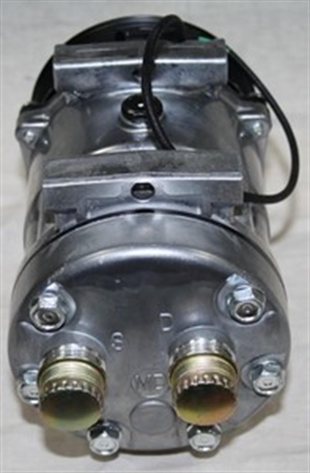 Klima Kompresör 12V 8Pk 7H15 Arkadan Çıkış İveco Biçer Döver Iveco Sanden8124 Sd8124 Newholland 2855456 Bloktan Bağlantı | Wutse 42010331