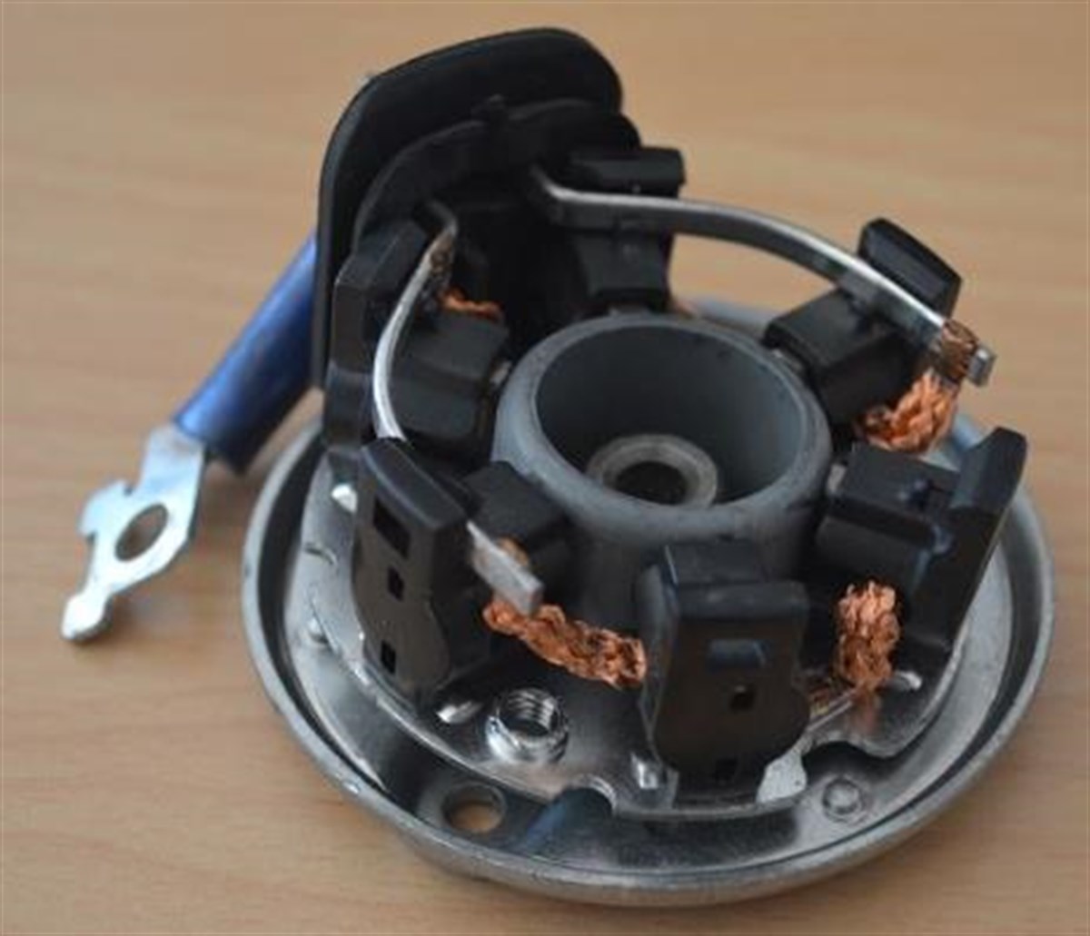 Kömür Yuvası Arka Kapaklı Hyundai Getz İ20 İ30 Hyundai İ20 İ30 Getz Kia Ceed