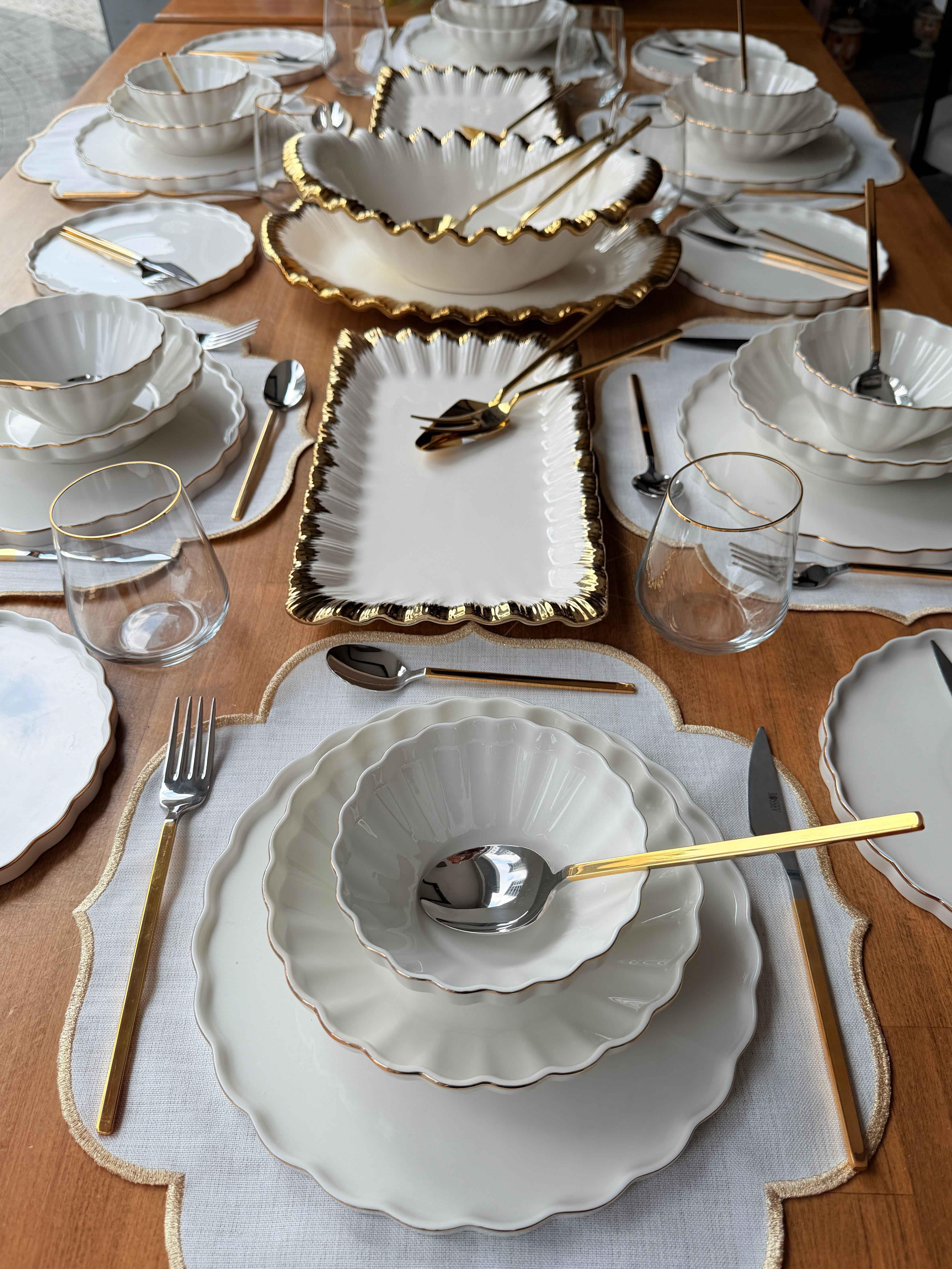 Porselen Yemek Takımı 6 Kişilik 87 Parça Twist Gold Sofya