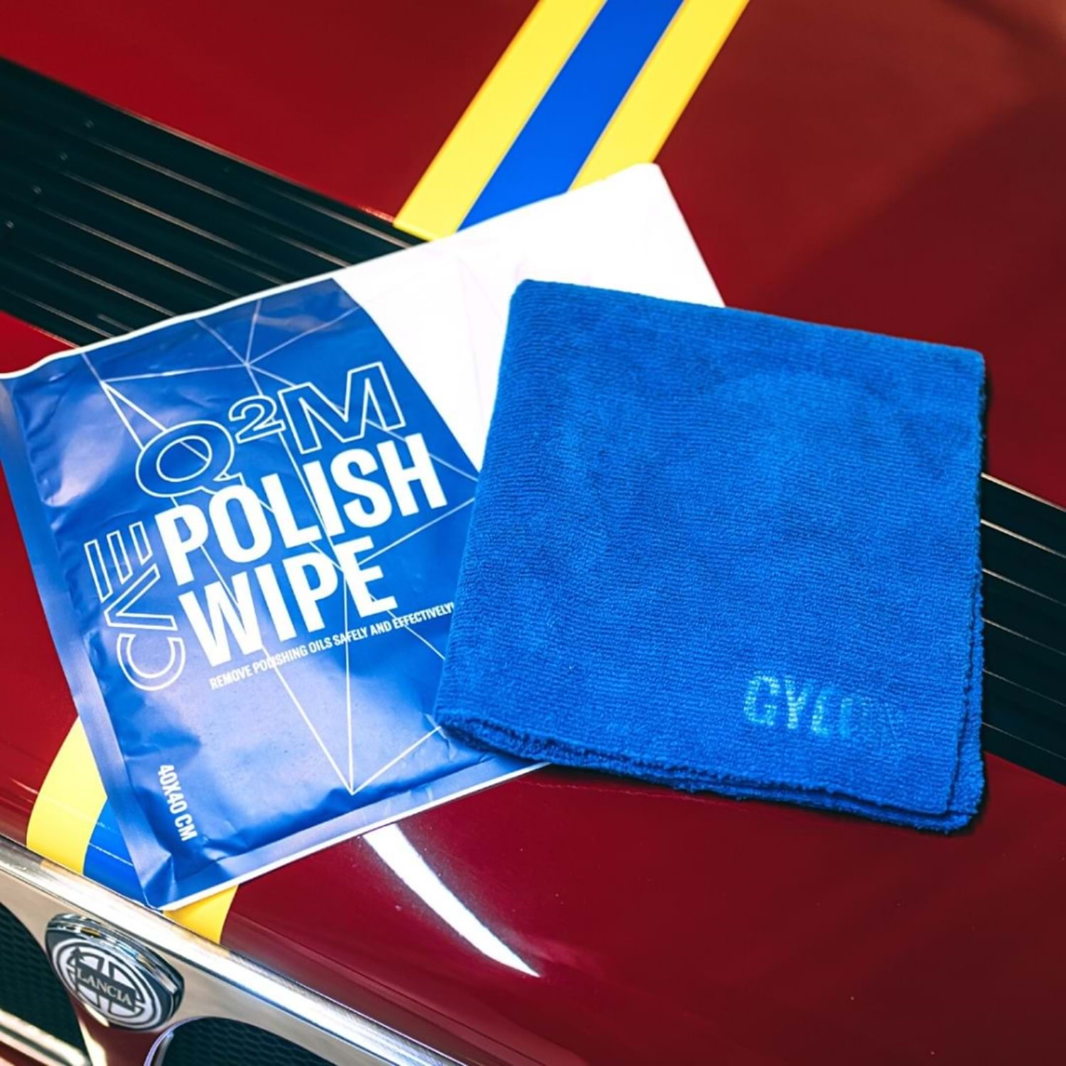 GYEON Q²M PolishWipe EVO Lazer Kesim Çift Yönlü Cila Bezi - 40x40 Cm