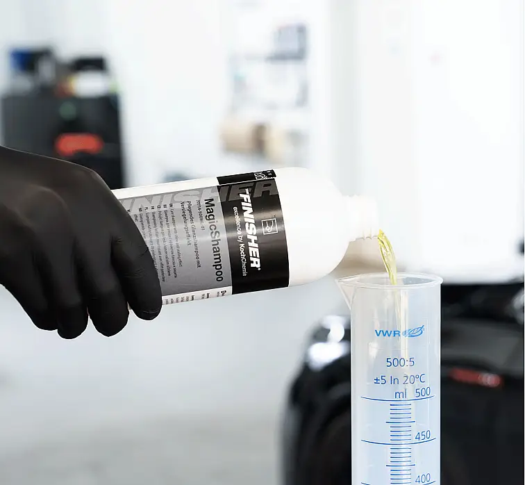Koch Chemie The Finisher MagicShampoo 500 ml Hidrofobik Oto Şampuanı | Parlaklık ve Su İticilik Sağlayan Araç ŞampuanıKochChemieKOCHMS