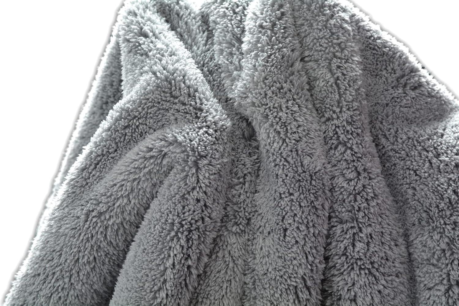 Spark 2316 Mikrofiber Peluş Oto Kurulama Bezi 60x90 cm 800 GSM - Yüksek Emicilik