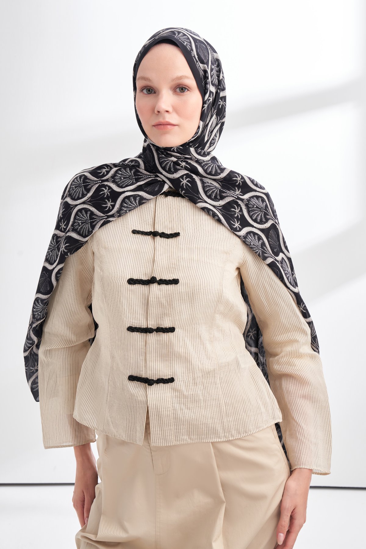 FLORAL ARCHIVE GROVE DESEN ŞAL - SİYAH