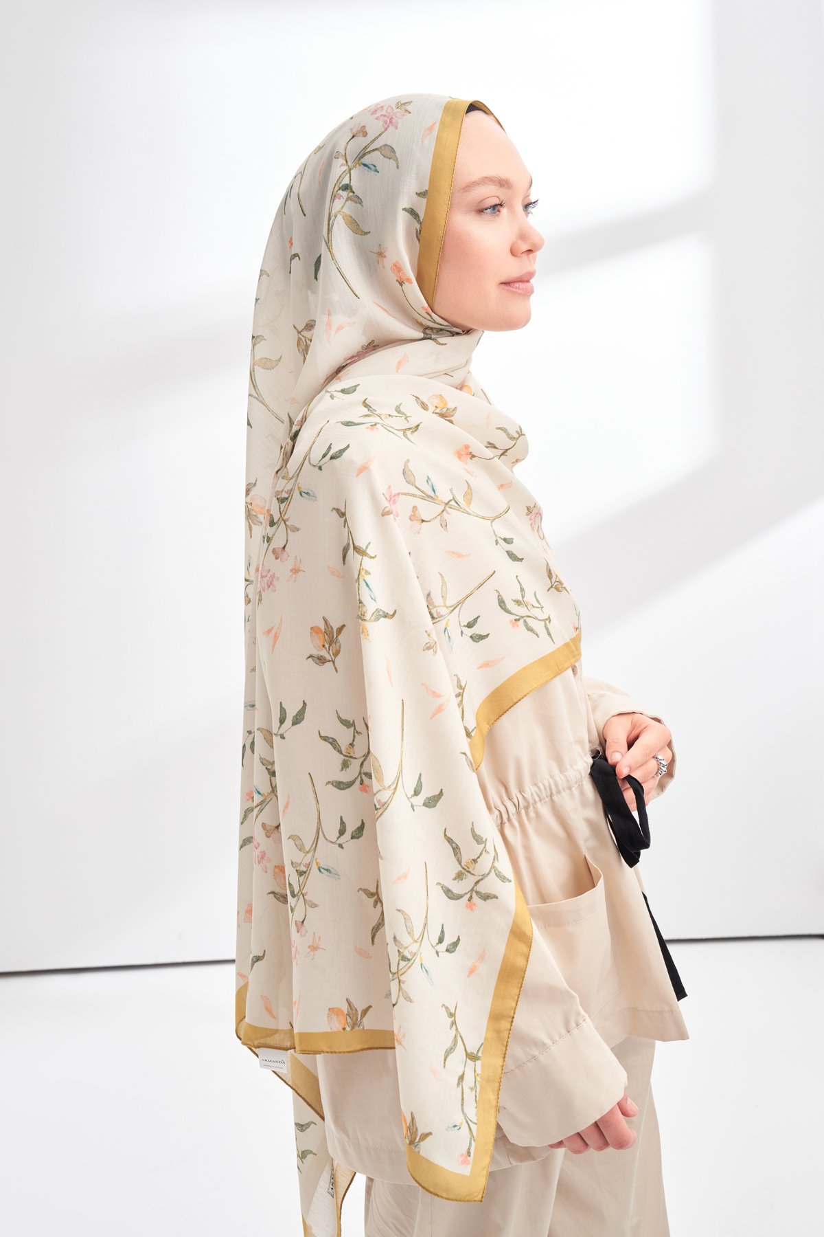 FLORAL ARCHIVE MIRELLE DESEN ŞAL - BAL SARISI