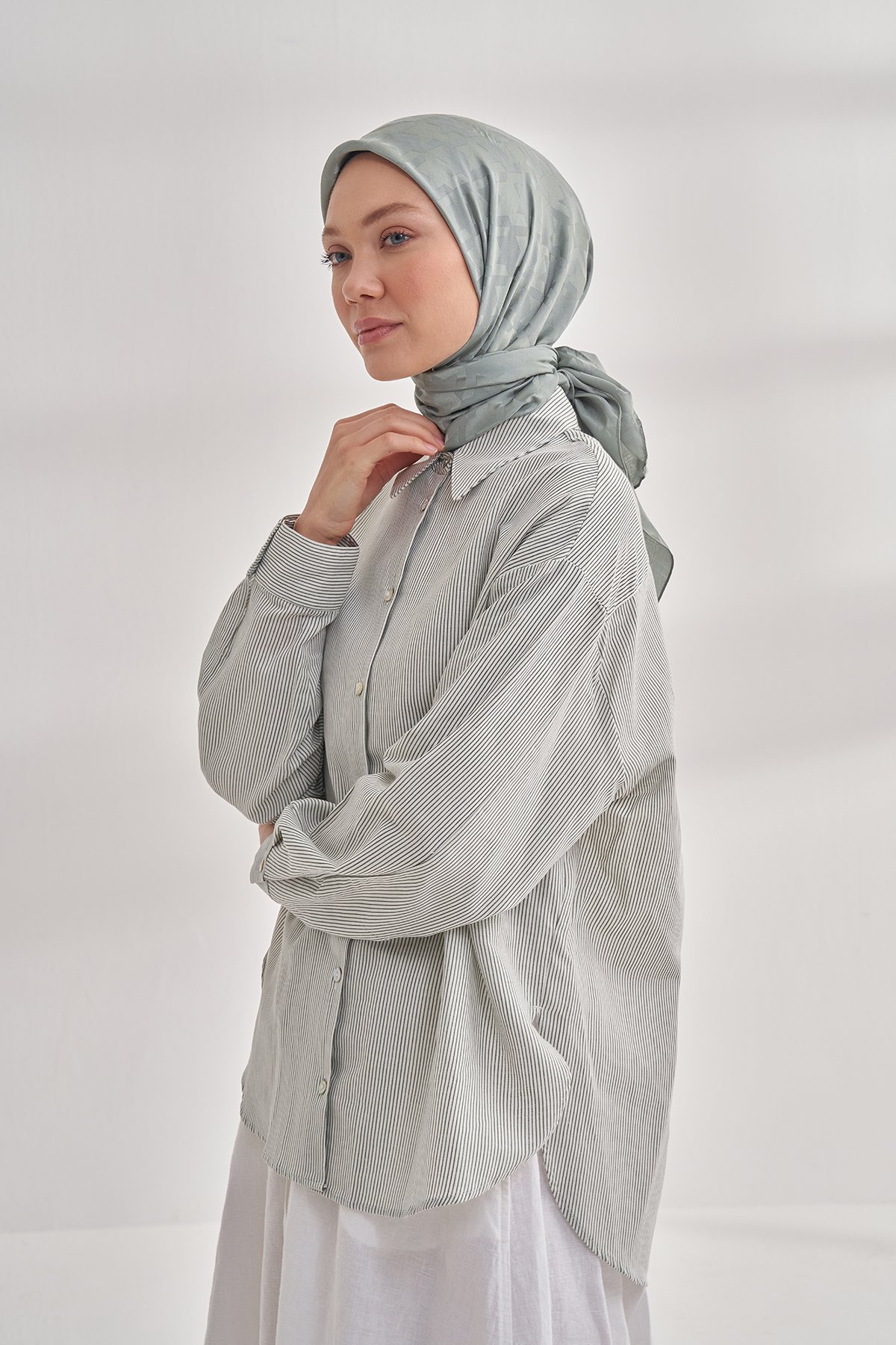 İTALYAN JAKAR KAZAYAĞI DESEN EŞARP - KETEN YEŞİLİ