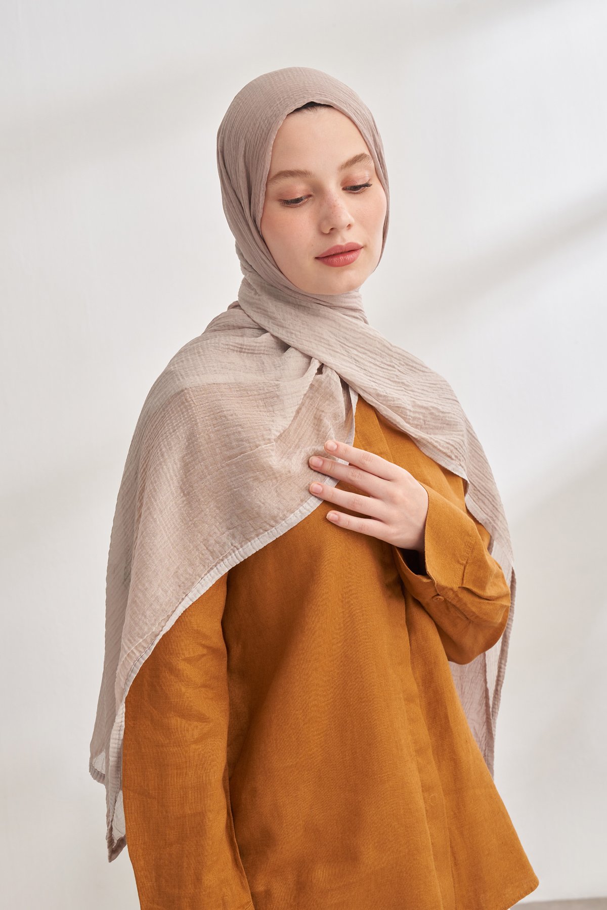 MÜSLİN DEGRADE BİYELİ ŞAL - AÇIK VİZON - AÇIK TAŞ