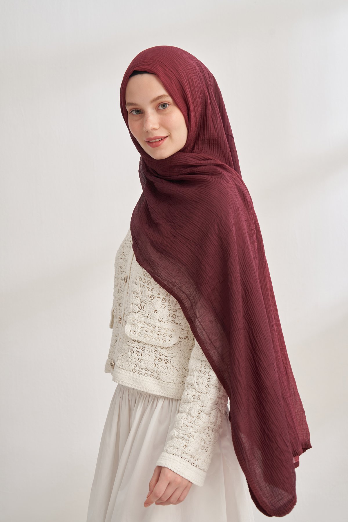 MÜSLİN DEGRADE BİYELİ ŞAL - BURGUNDY - BORDO
