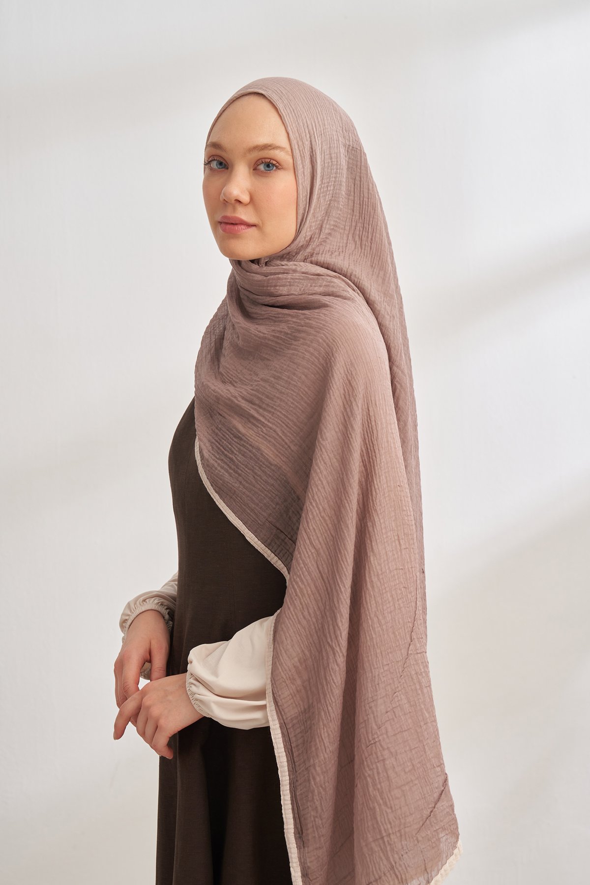 MÜSLİN DEGRADE BİYELİ ŞAL - KOYU BEJ - BEJ