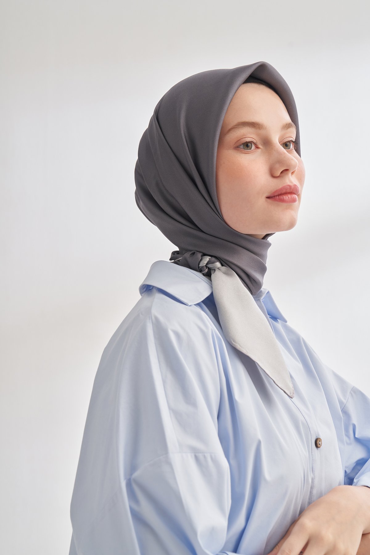 PREMIUM ÇİFT TARAFLI TWILL İPEK EŞARP - GÜMÜŞ - KOYU FÜME