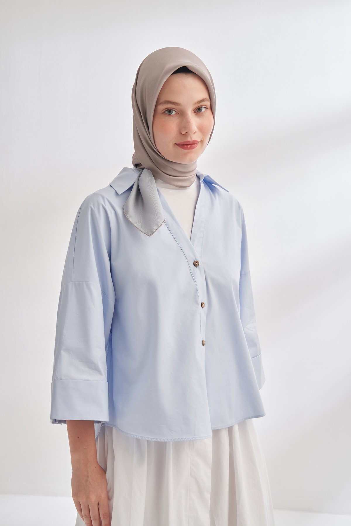 PREMIUM ÇİFT TARAFLI TWILL İPEK EŞARP - GÜMÜŞ - VİZON