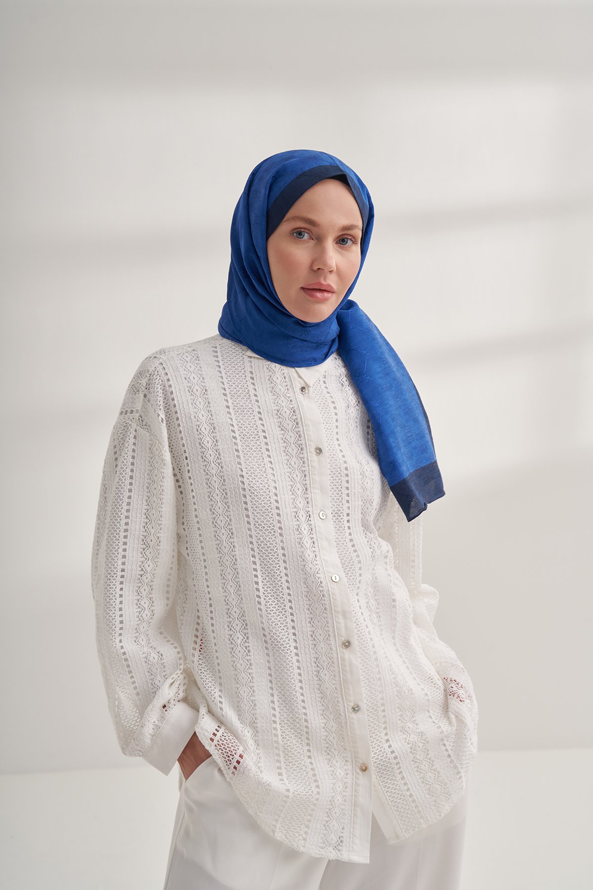 ZİNCİR MONOGRAM ŞAL - SAKS