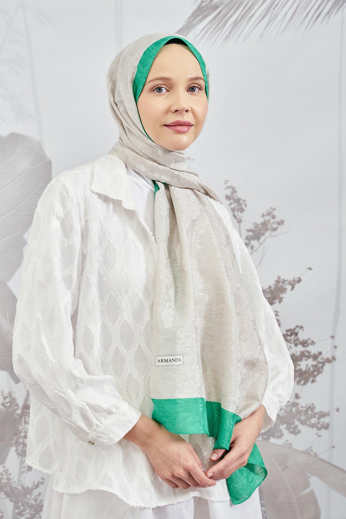 ZİNCİR MONOGRAM ŞAL - TAŞ - BENETTON