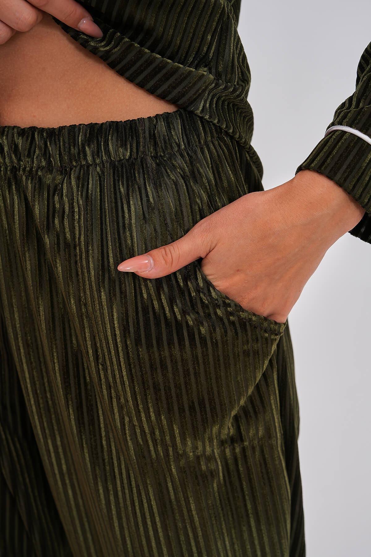 Mecit PijamaMecit 6120 Yeşil Kadife Boydan Düğmeli Kadın Pijama Takımı