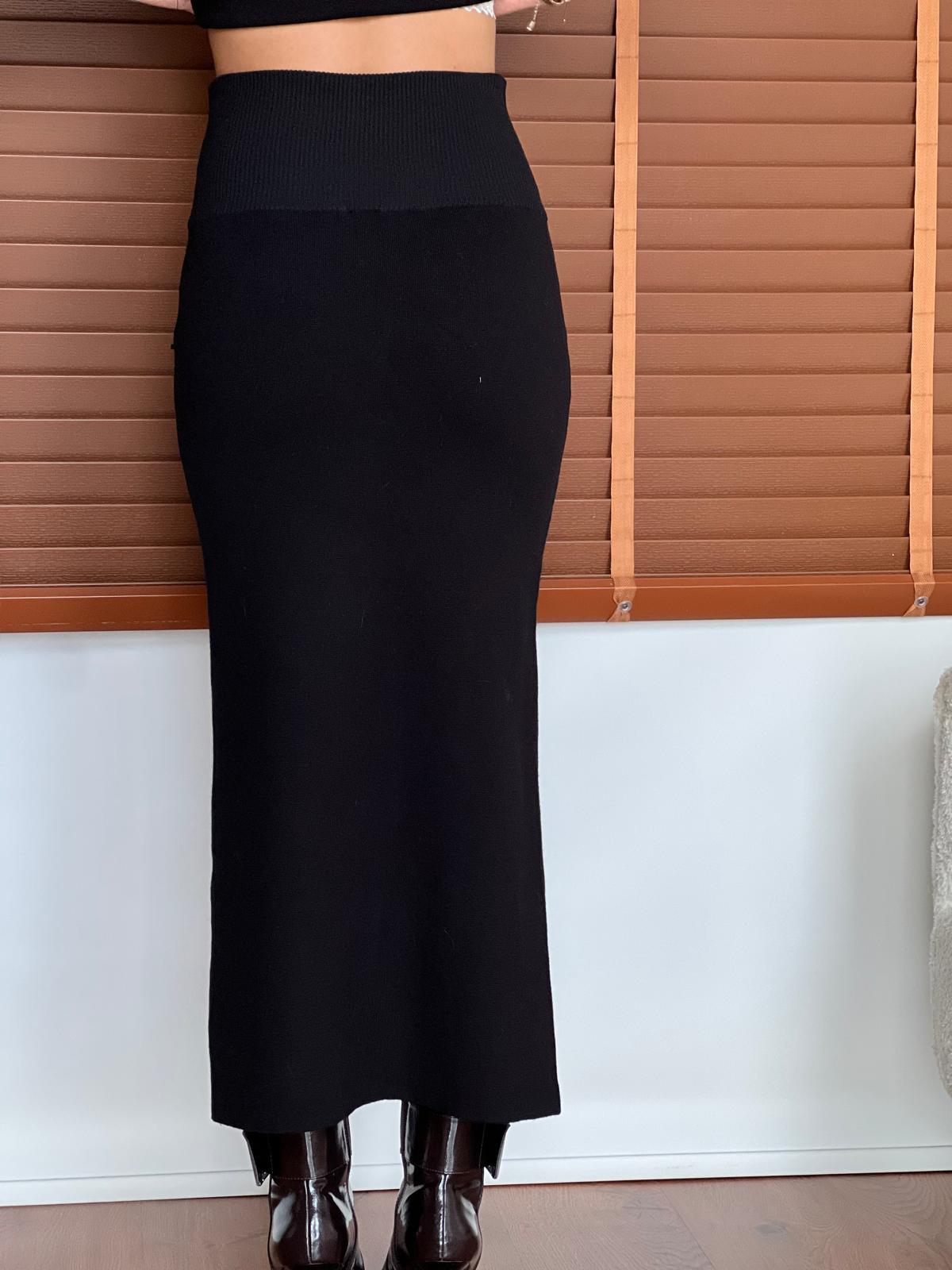 Aksesuar Detaylı Yırtmaçlı Triko Etek 80127 Siyah