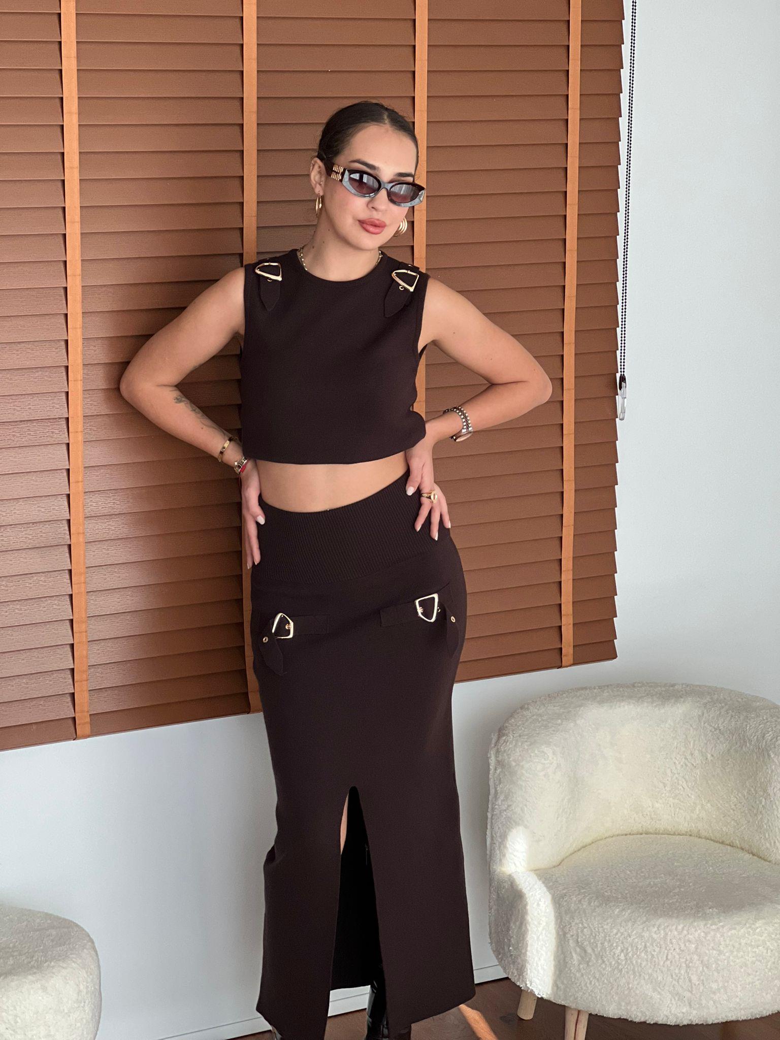 Aksesuar Detaylı Yırtmaçlı Triko Etek 80127 Kahverengi