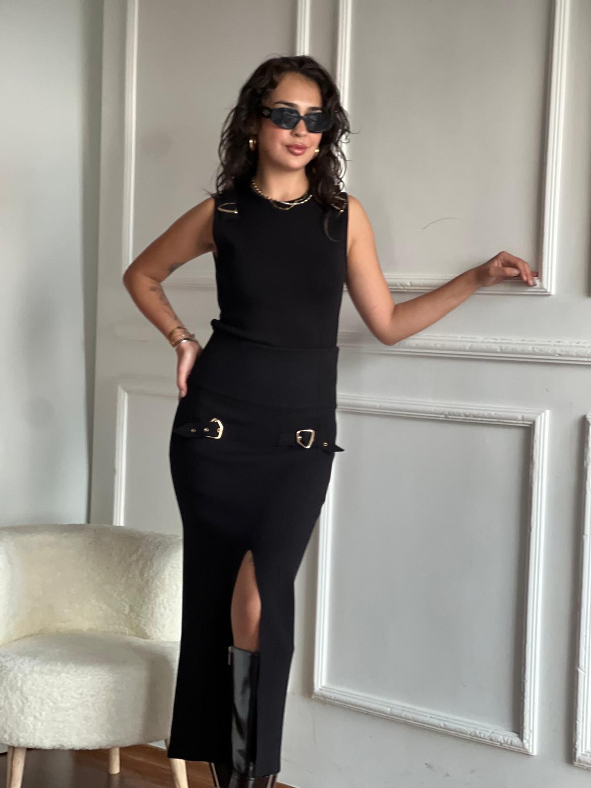 Aksesuar Detaylı Yırtmaçlı Triko Etek 80127 Siyah