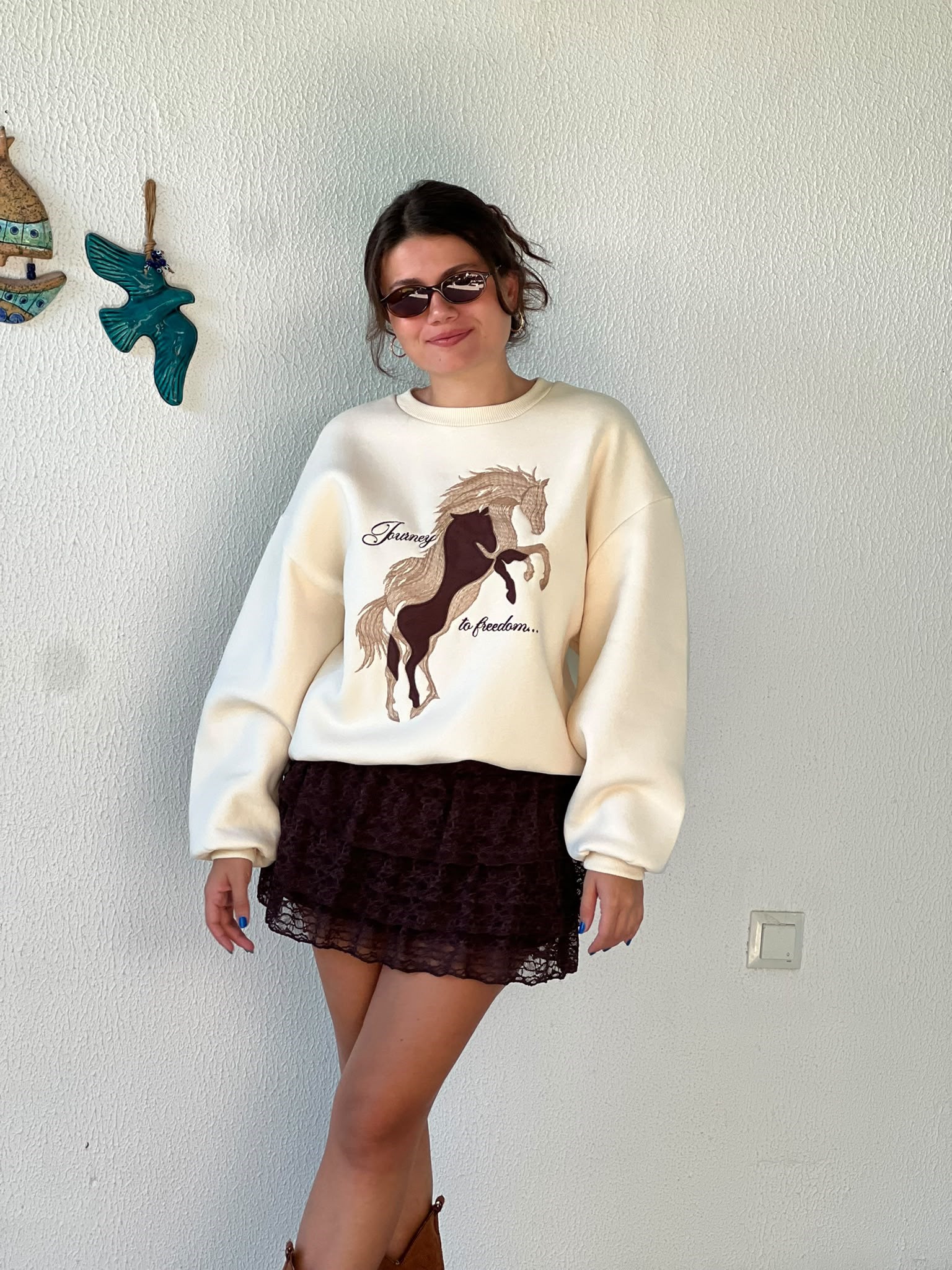 At İşlemeli Sweatshirt 02836 Bej