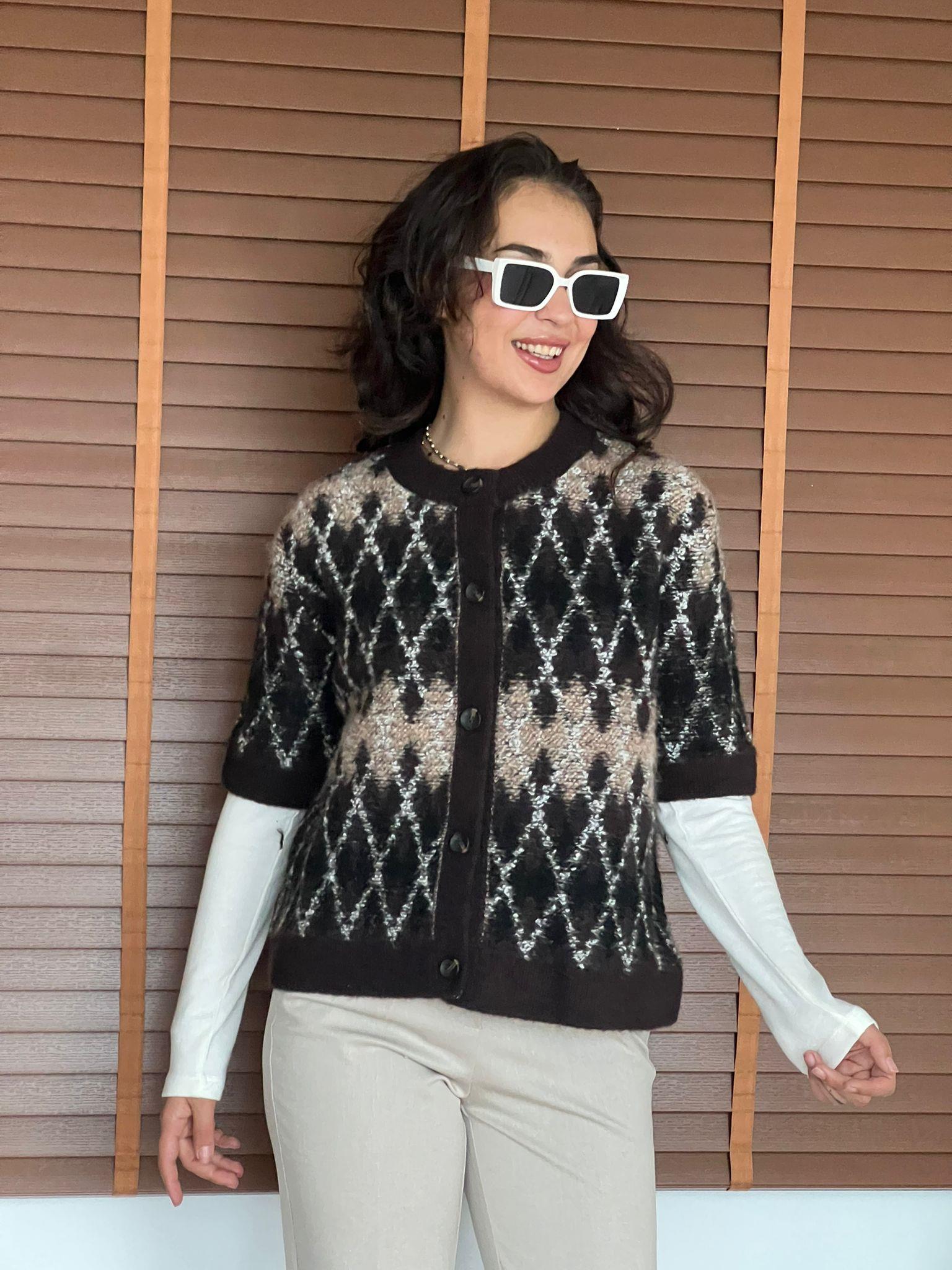 Baklava Dokulu Düğmeli Triko Hırka 61000 Koyu Kahve