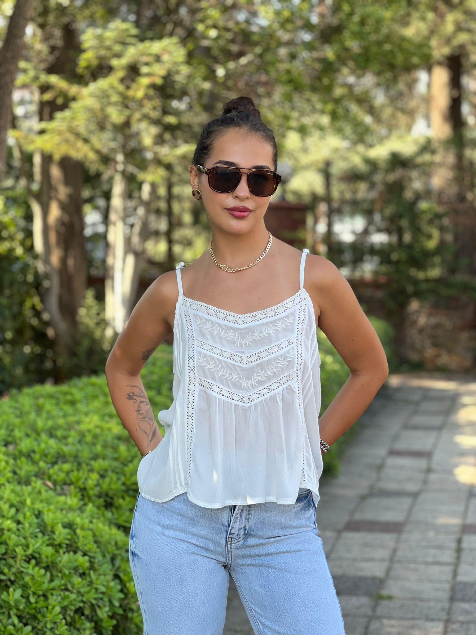 Dantel Detaylı İp Askılı Bluz 2517442 Ekru