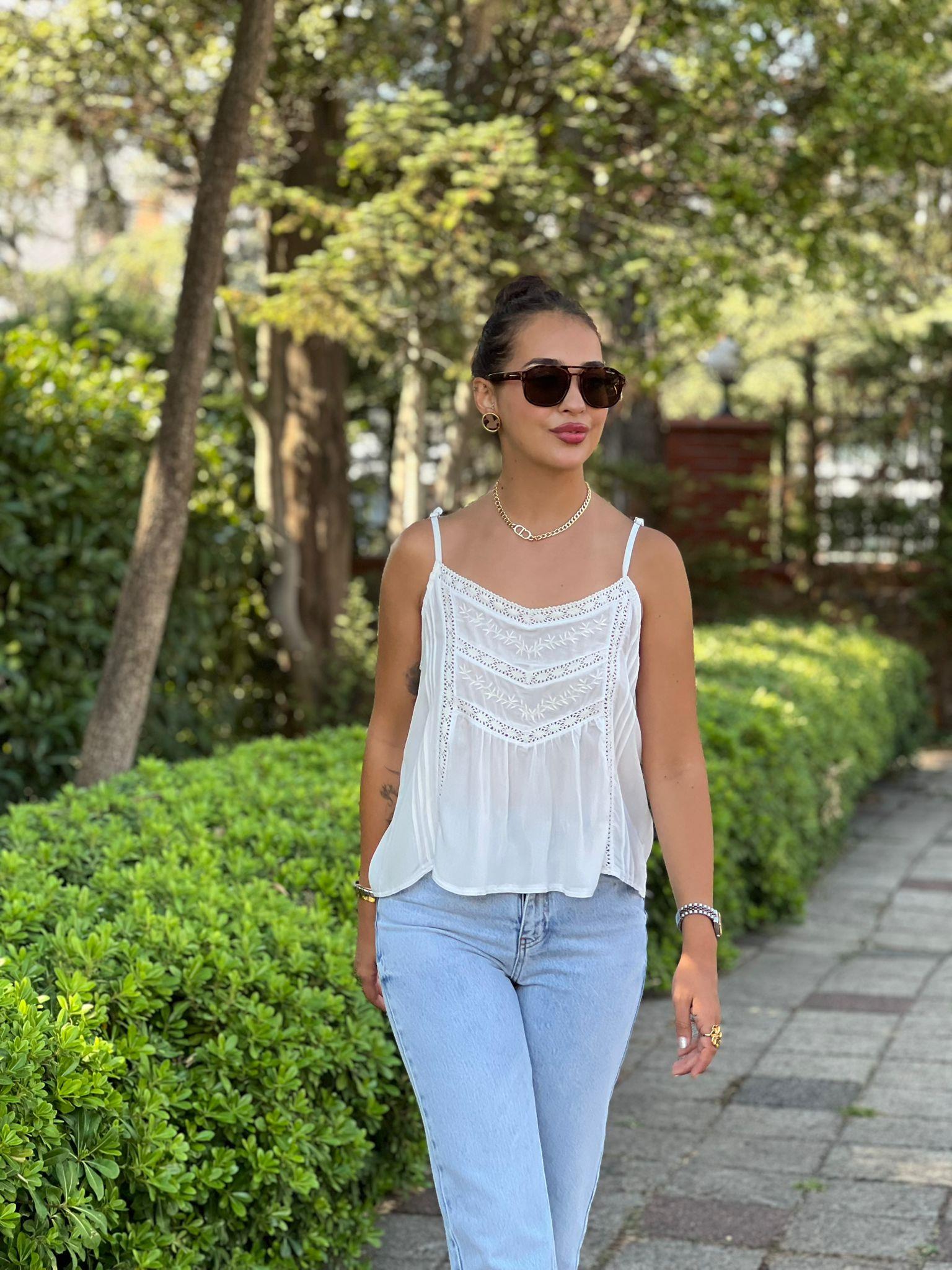 Dantel Detaylı İp Askılı Bluz 2517442 Ekru