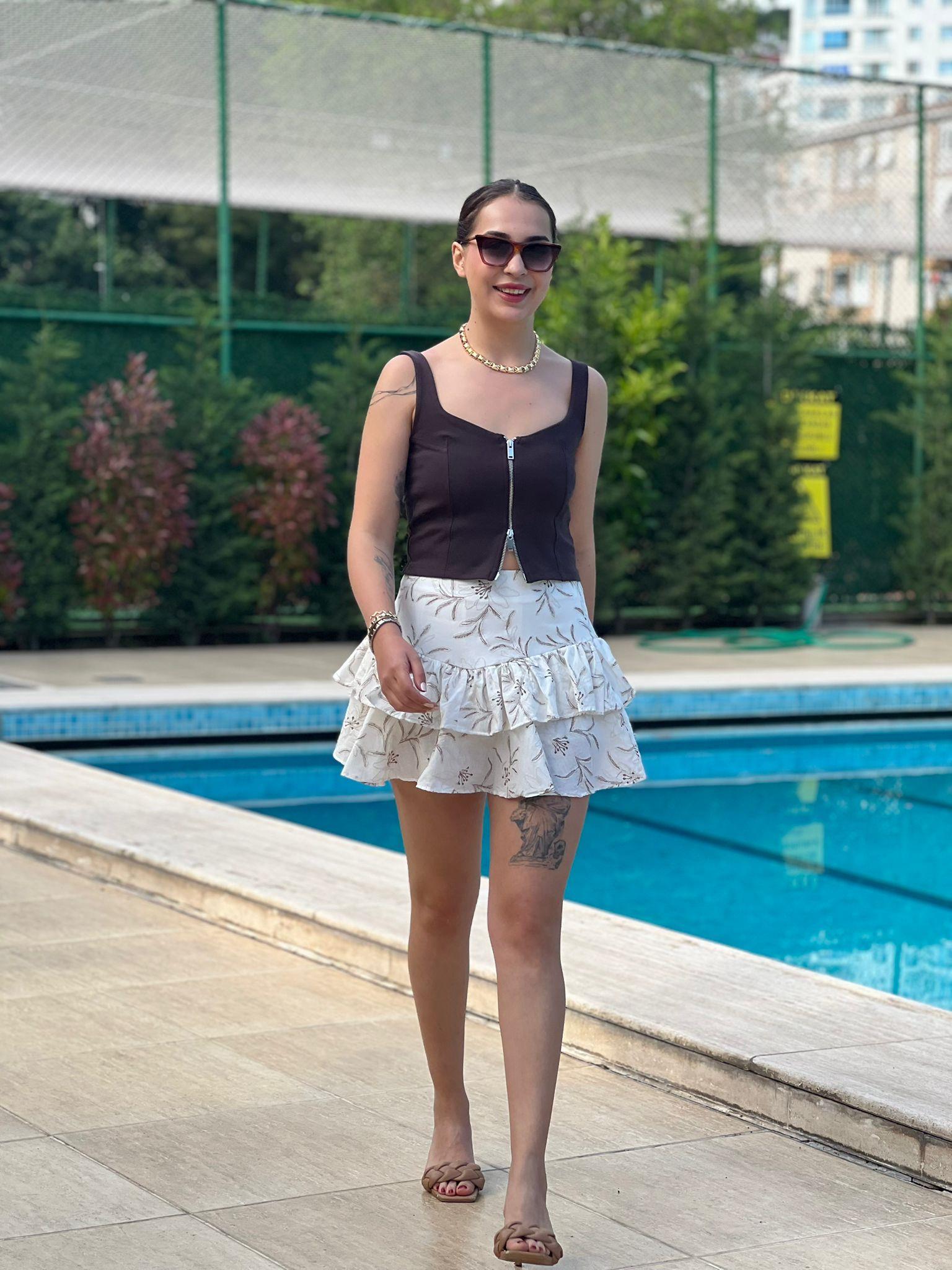 Desenli Fırfırlı Şort Etek 01611 Ekru