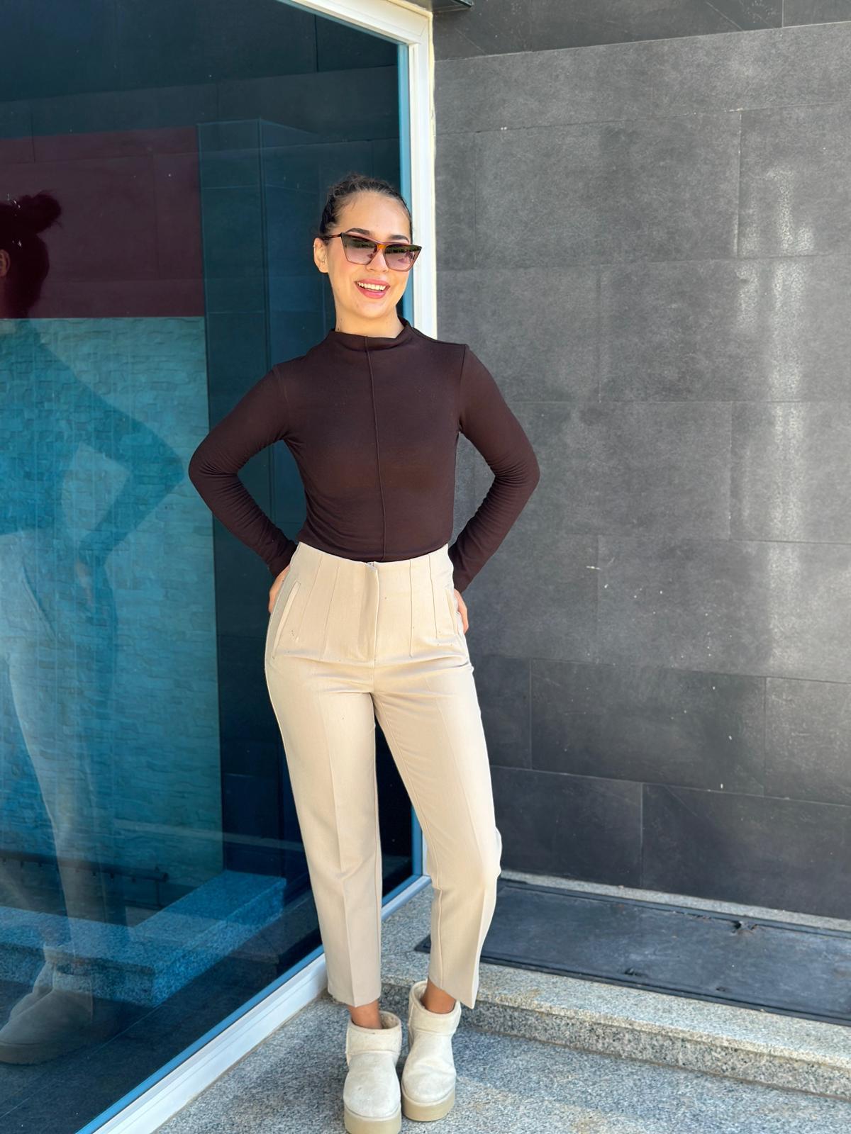 Dik Yaka Uzun Kollu Bluz 31391 Koyu Kahve