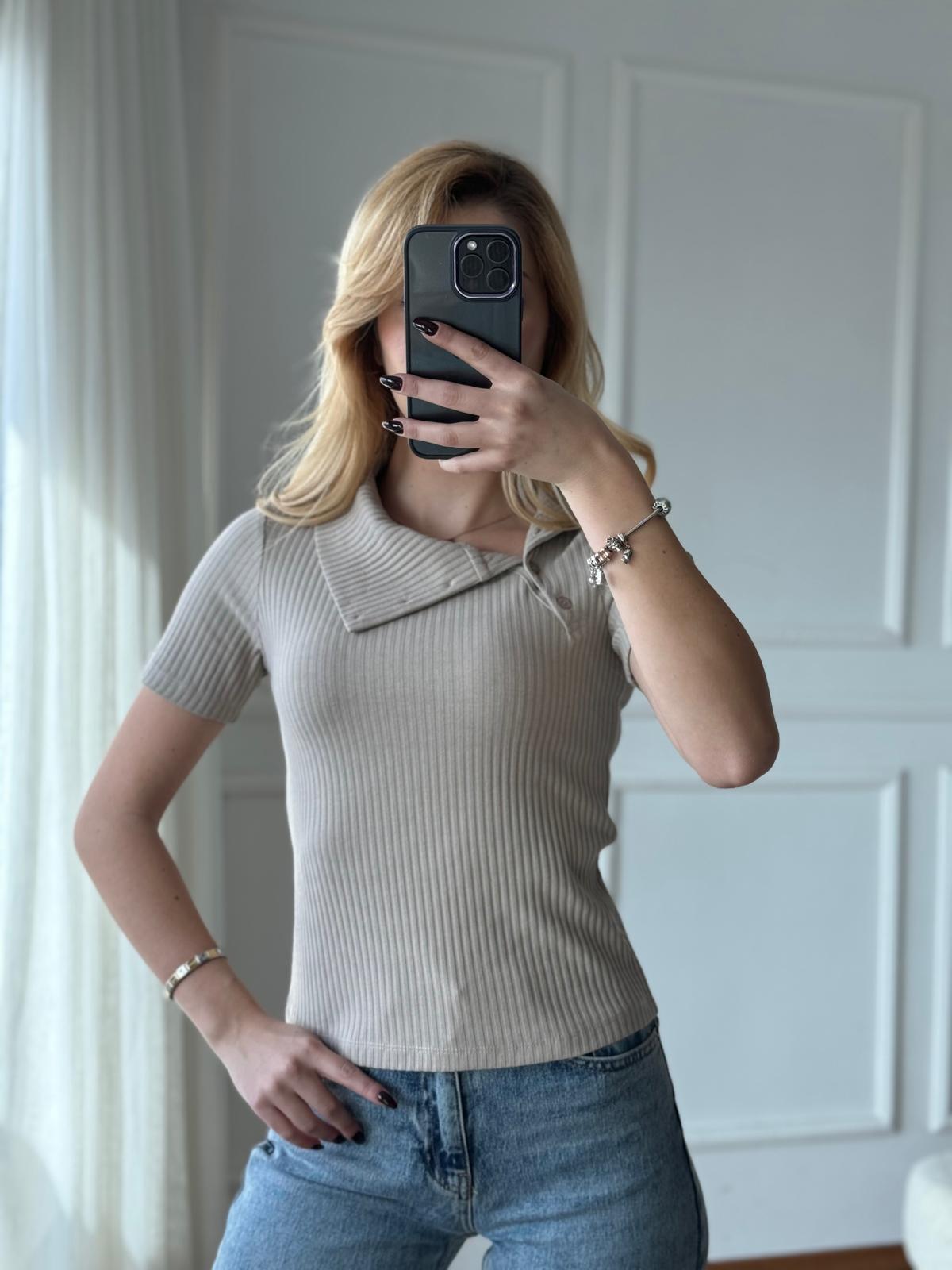 Düğme Detaylı Bluz 31389 Açık Bej