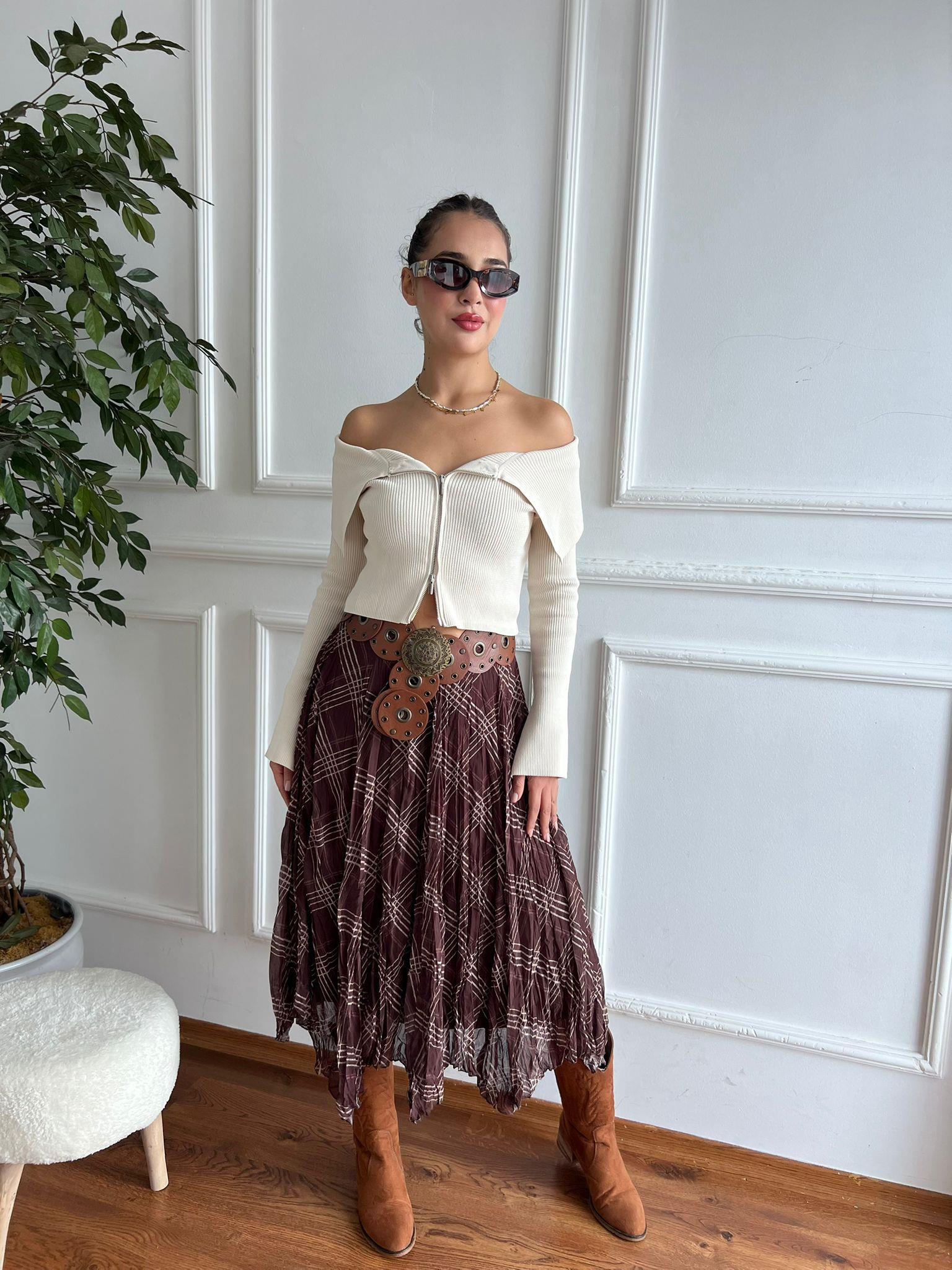 Ekose Desenli Asimetrik Etek 26-2210 Kahverengi