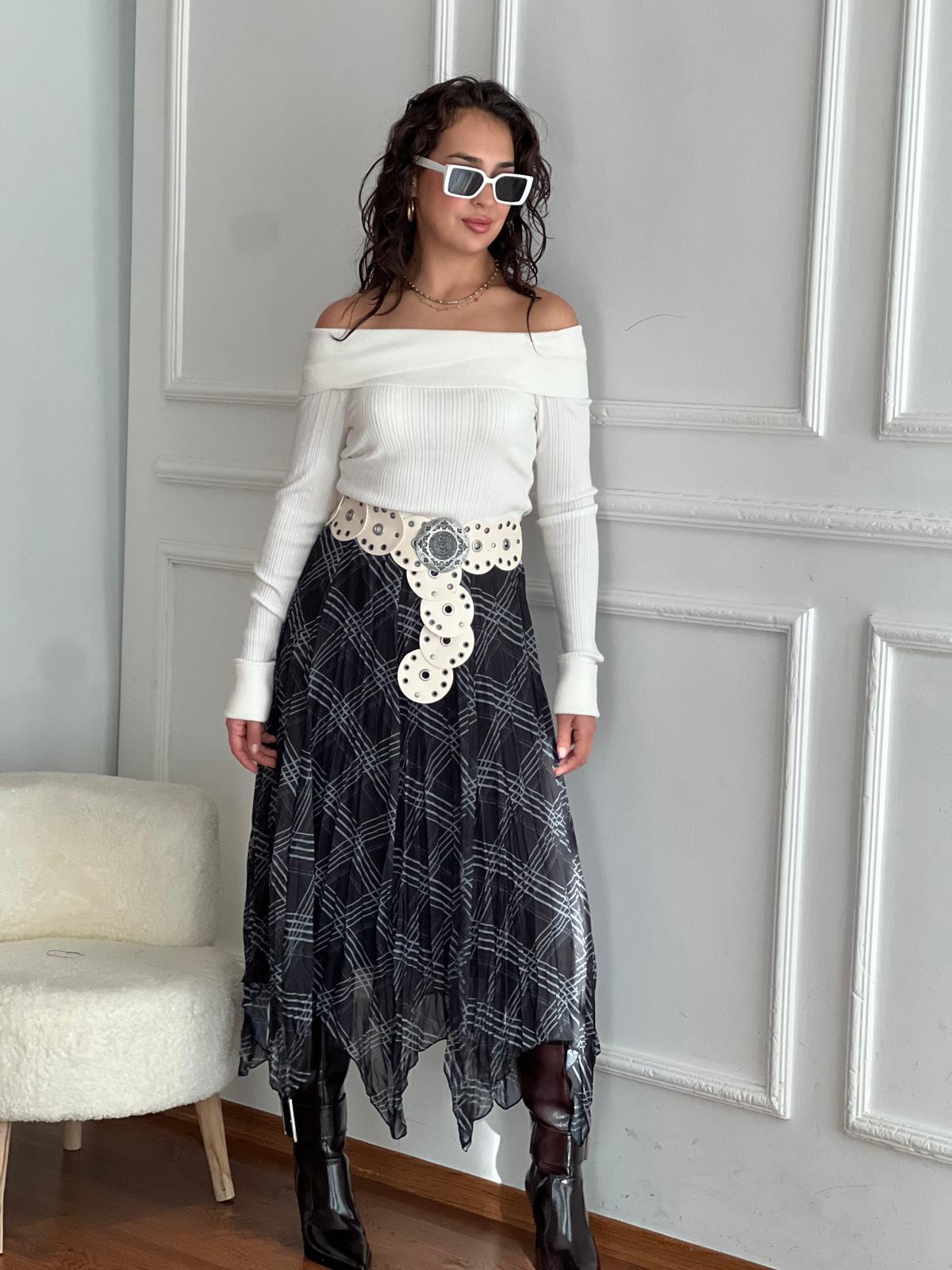 Ekose Desenli Asimetrik Etek 26-2210 Siyah