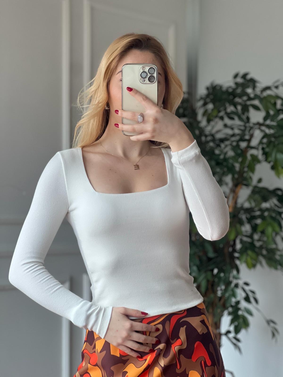 Kare Yaka Kaşkorse Bluz 3301 Ekru