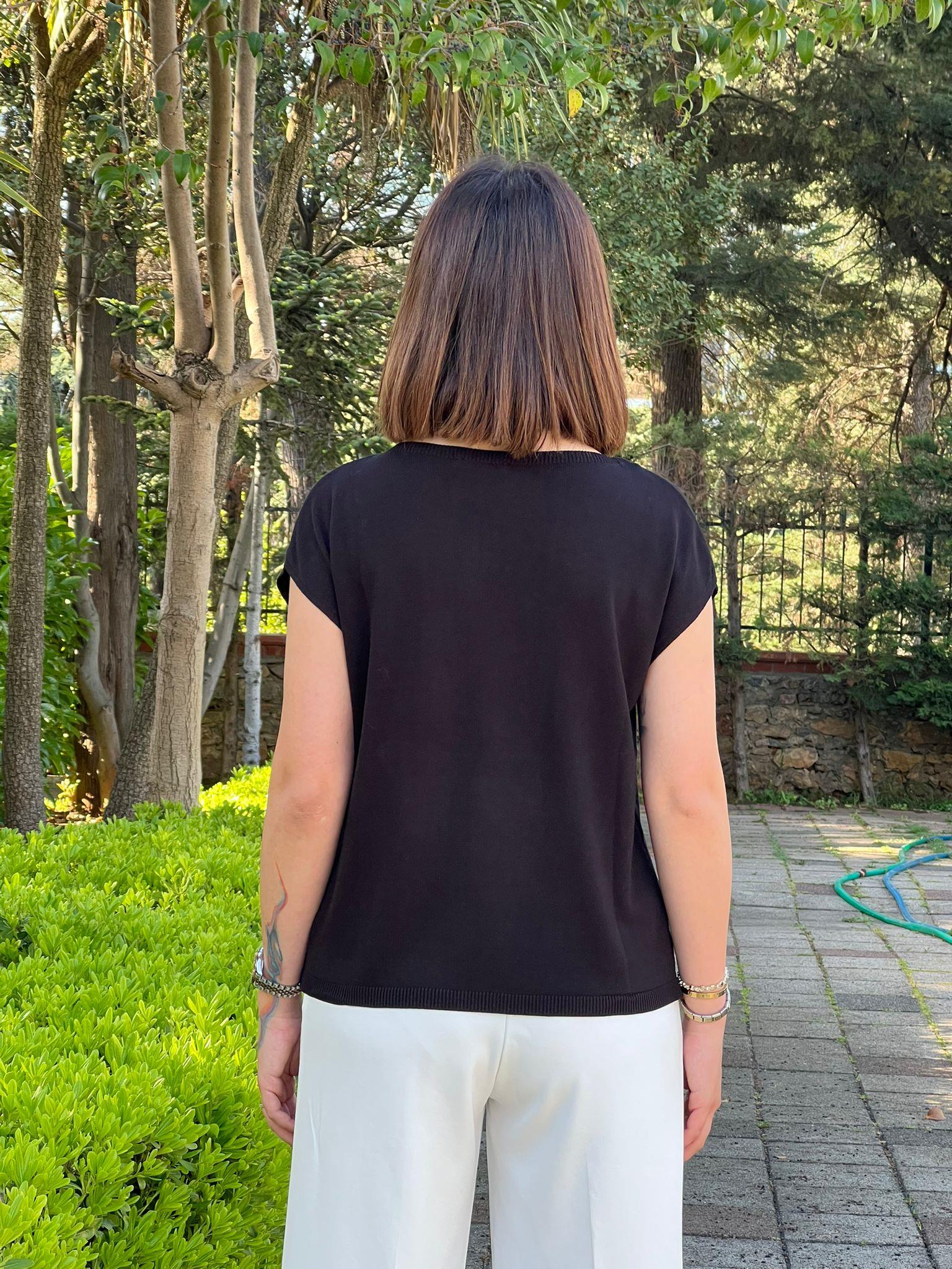 Kolsuz Çiçek İşlemeli Triko Bluz 261061 Siyah